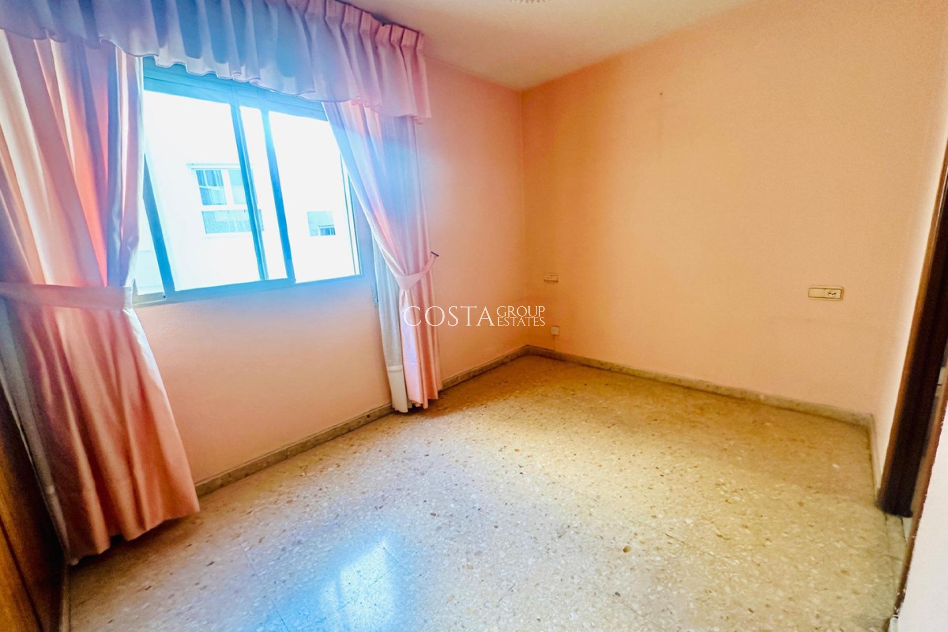 Revente - Apartments -
Alicante - Alicante Centro