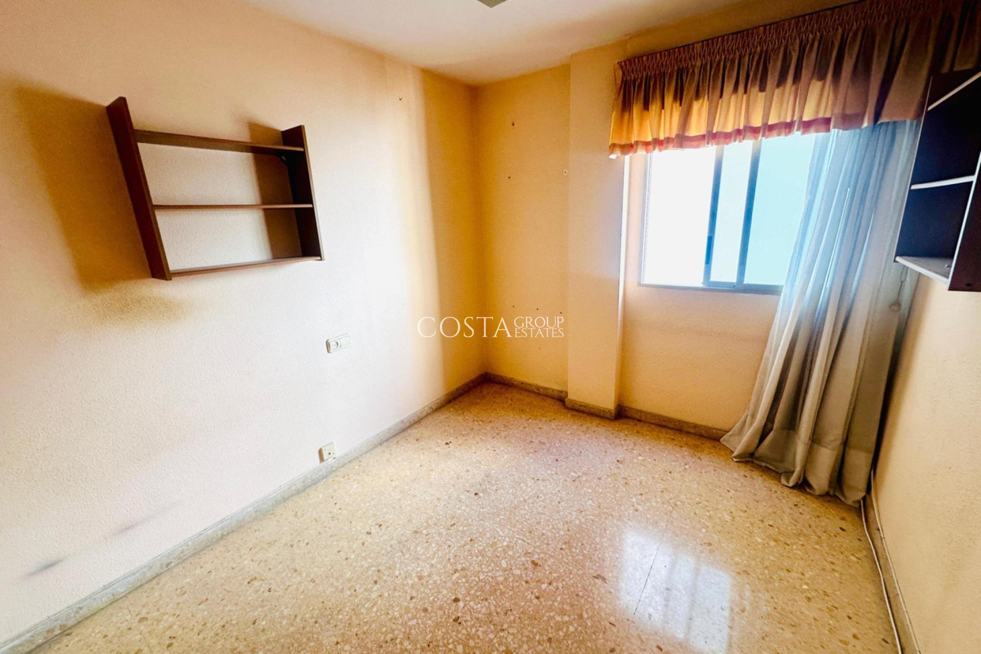 Revente - Apartments -
Alicante - Alicante Centro