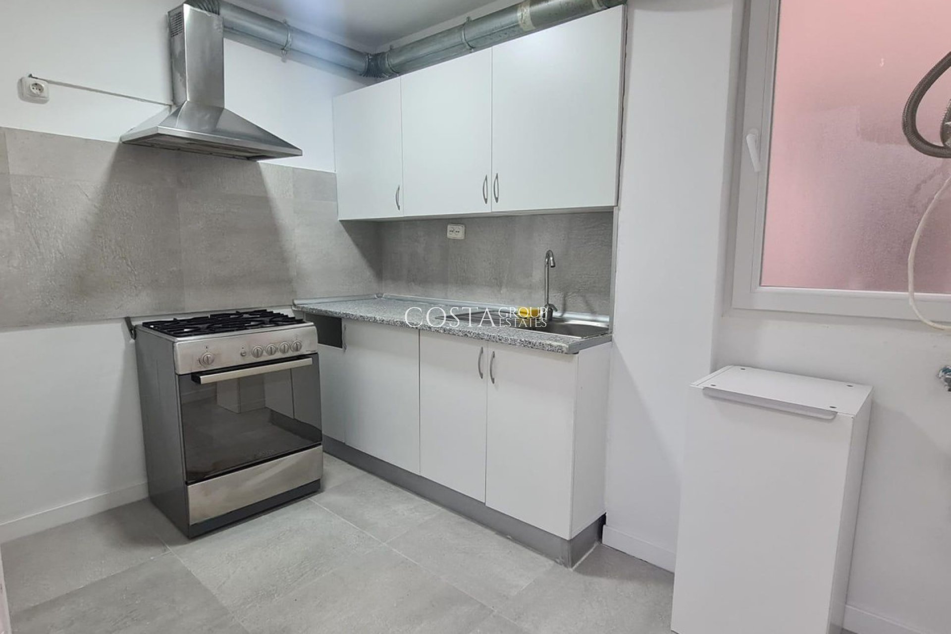 Revente - Apartments -
Alicante - Alicante Centro