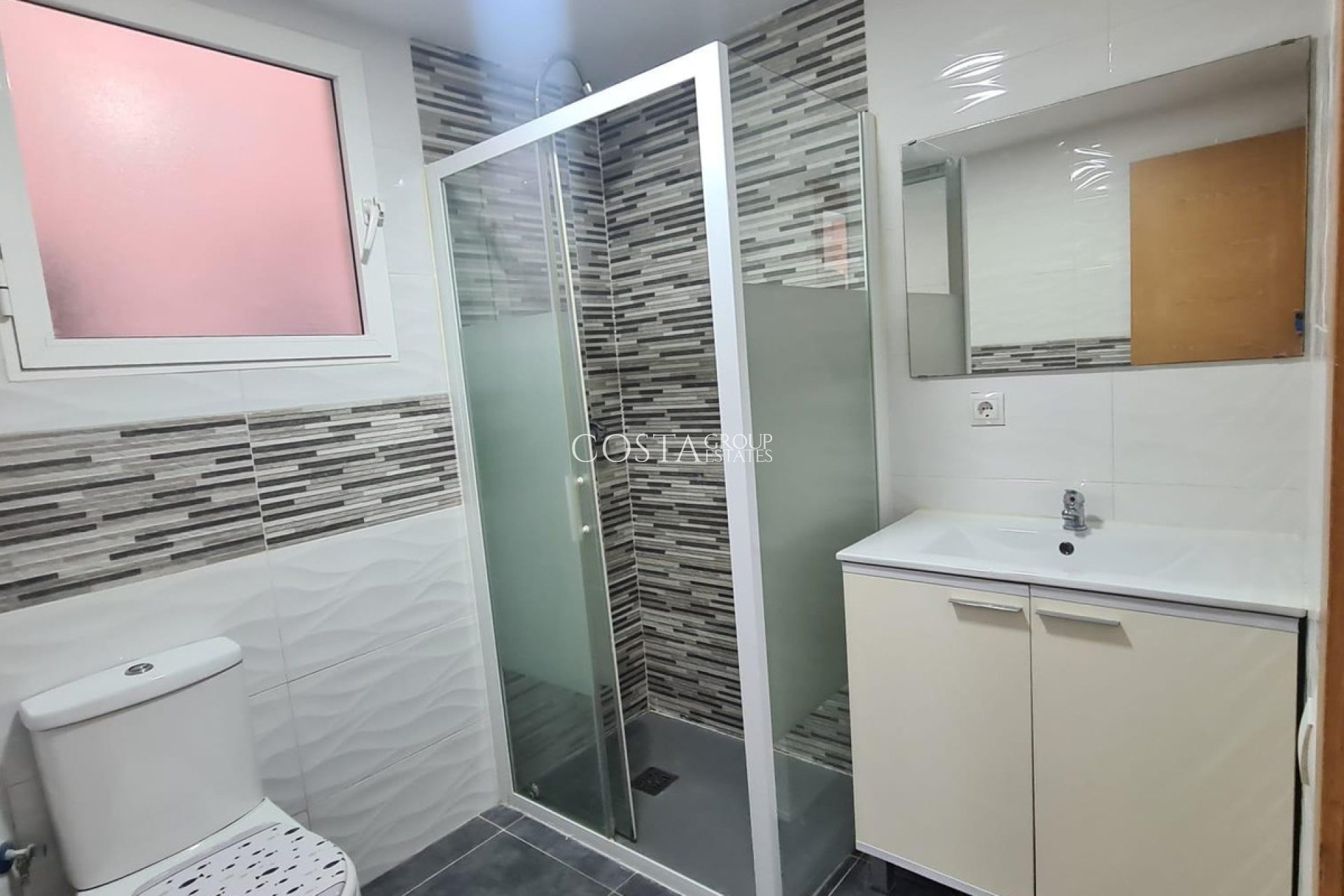 Revente - Apartments -
Alicante - Alicante Centro