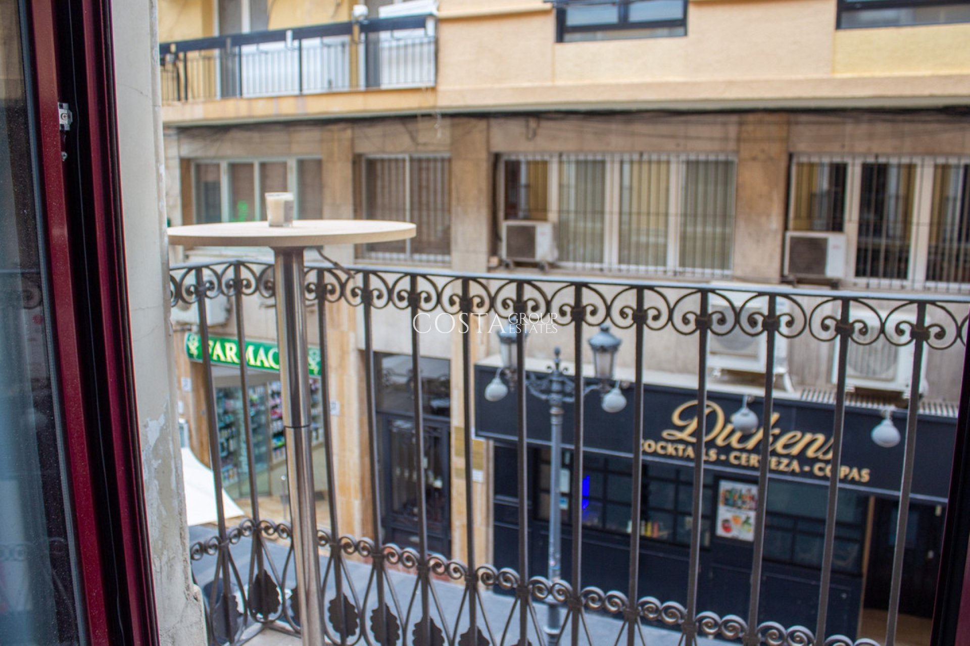 Revente - Apartments -
Alicante - Alicante Centro