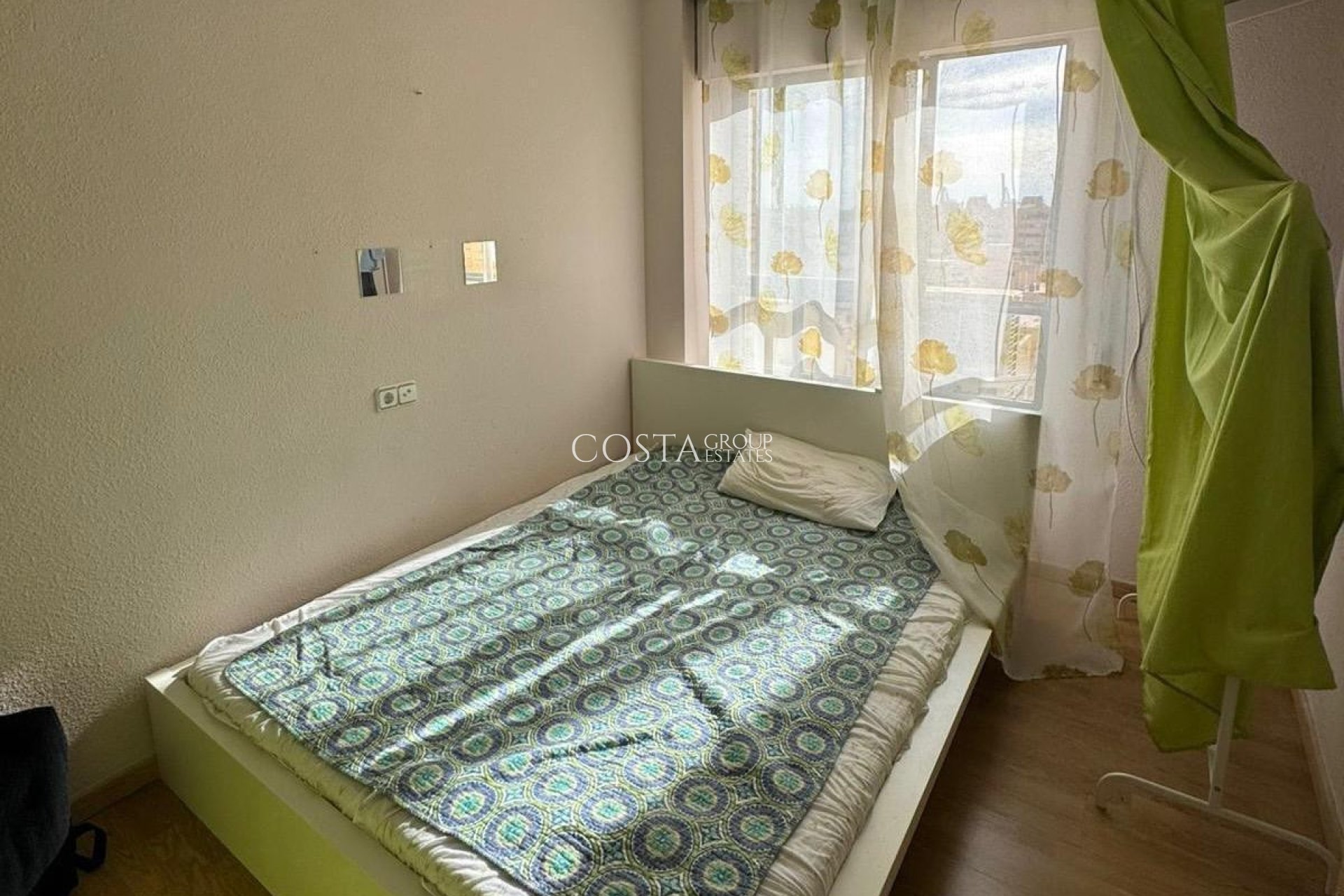 Revente - Apartments -
Alicante - Alicante Centro