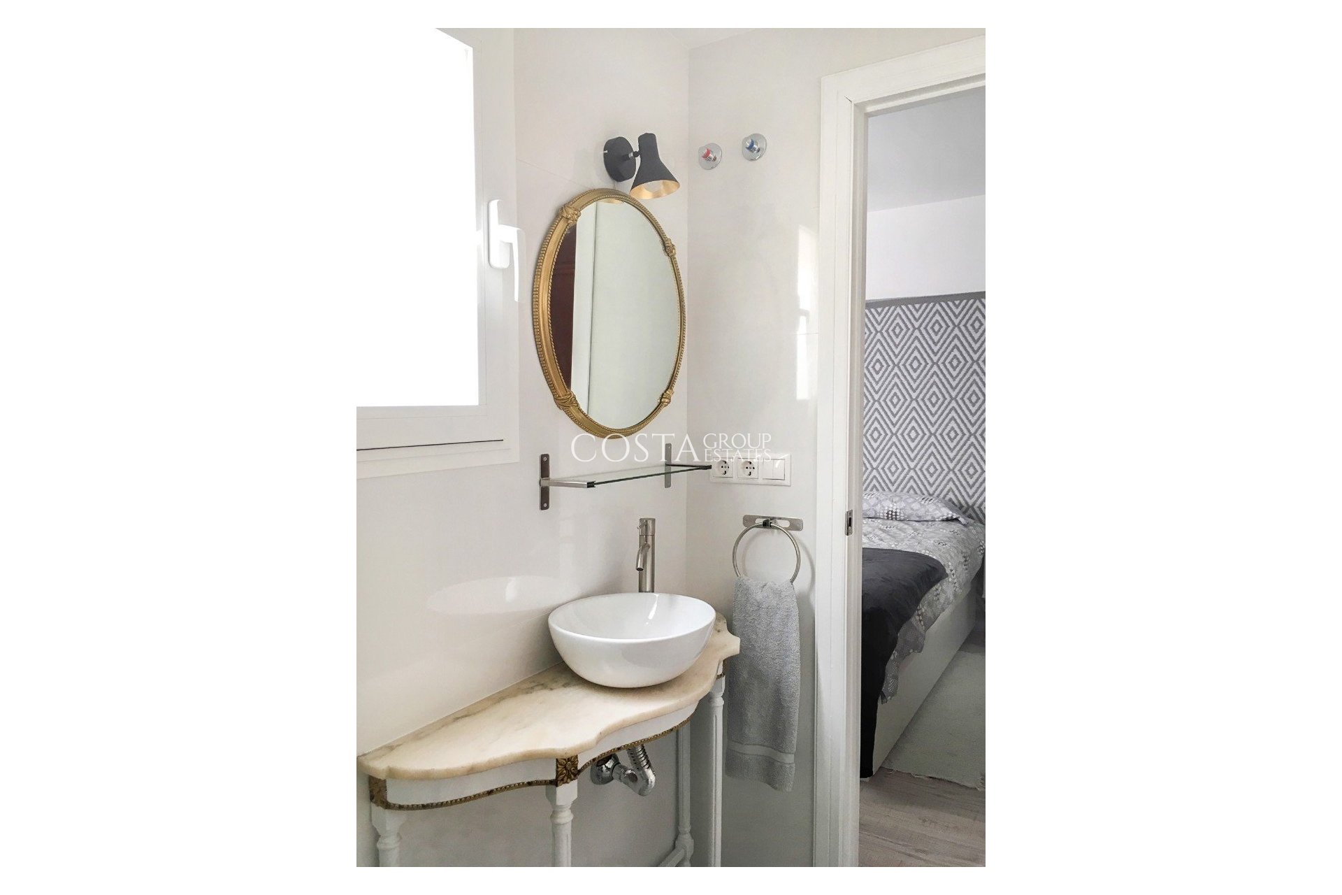 Revente - Apartments -
Alicante - Alicante Centro