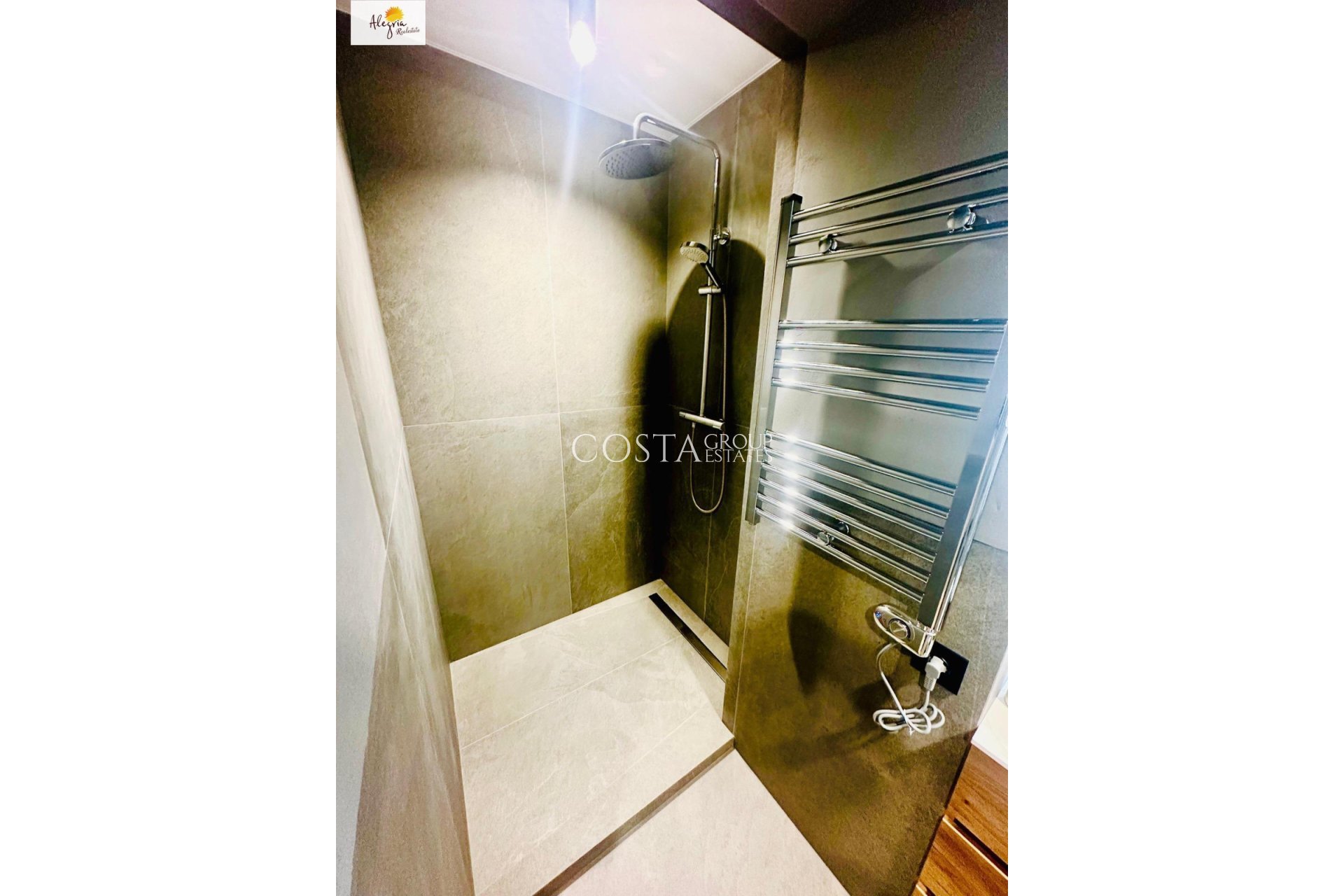 Revente - Apartments -
Alicante - Alicante Centro