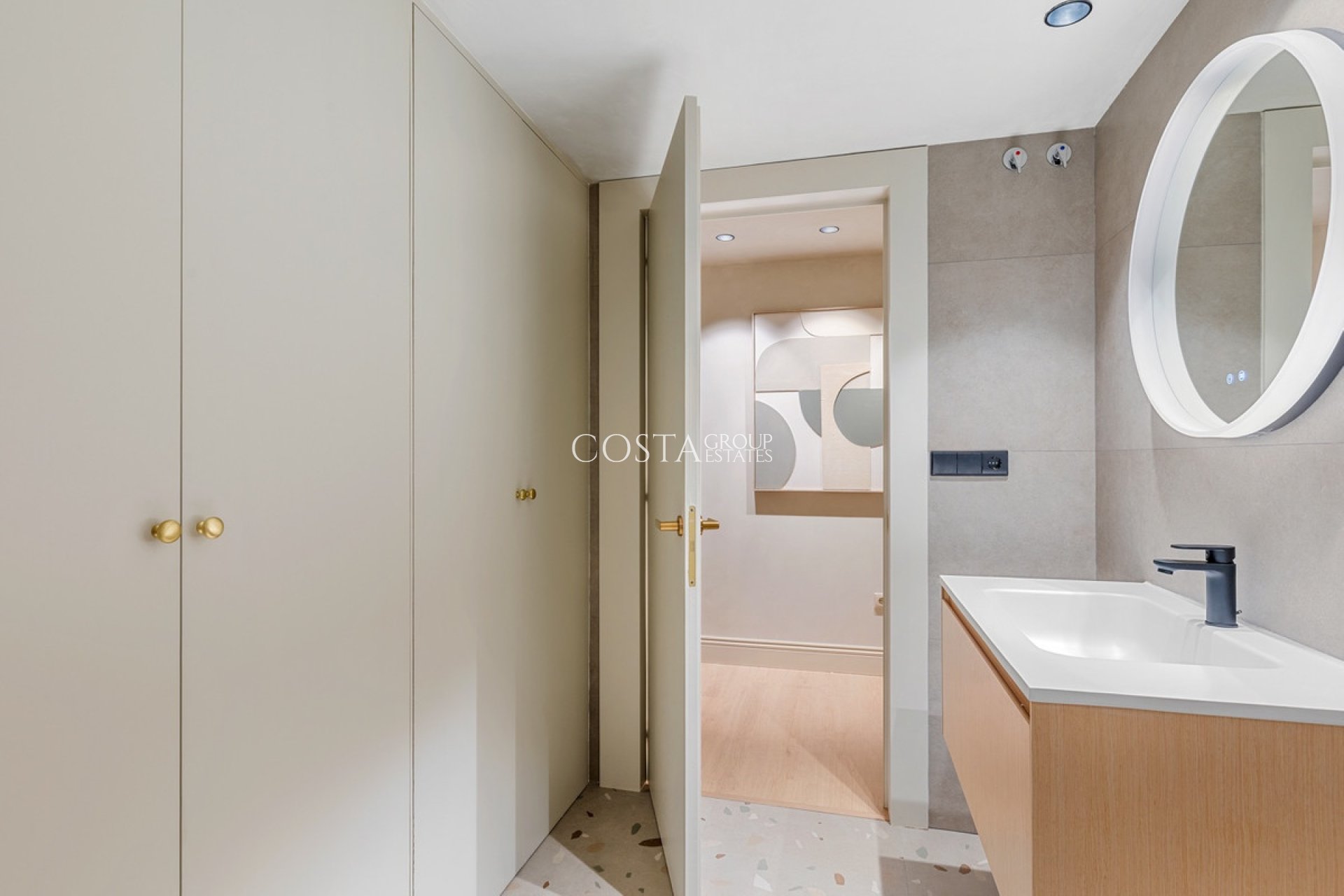 Revente - Apartments -
Alicante - Alicante Centro