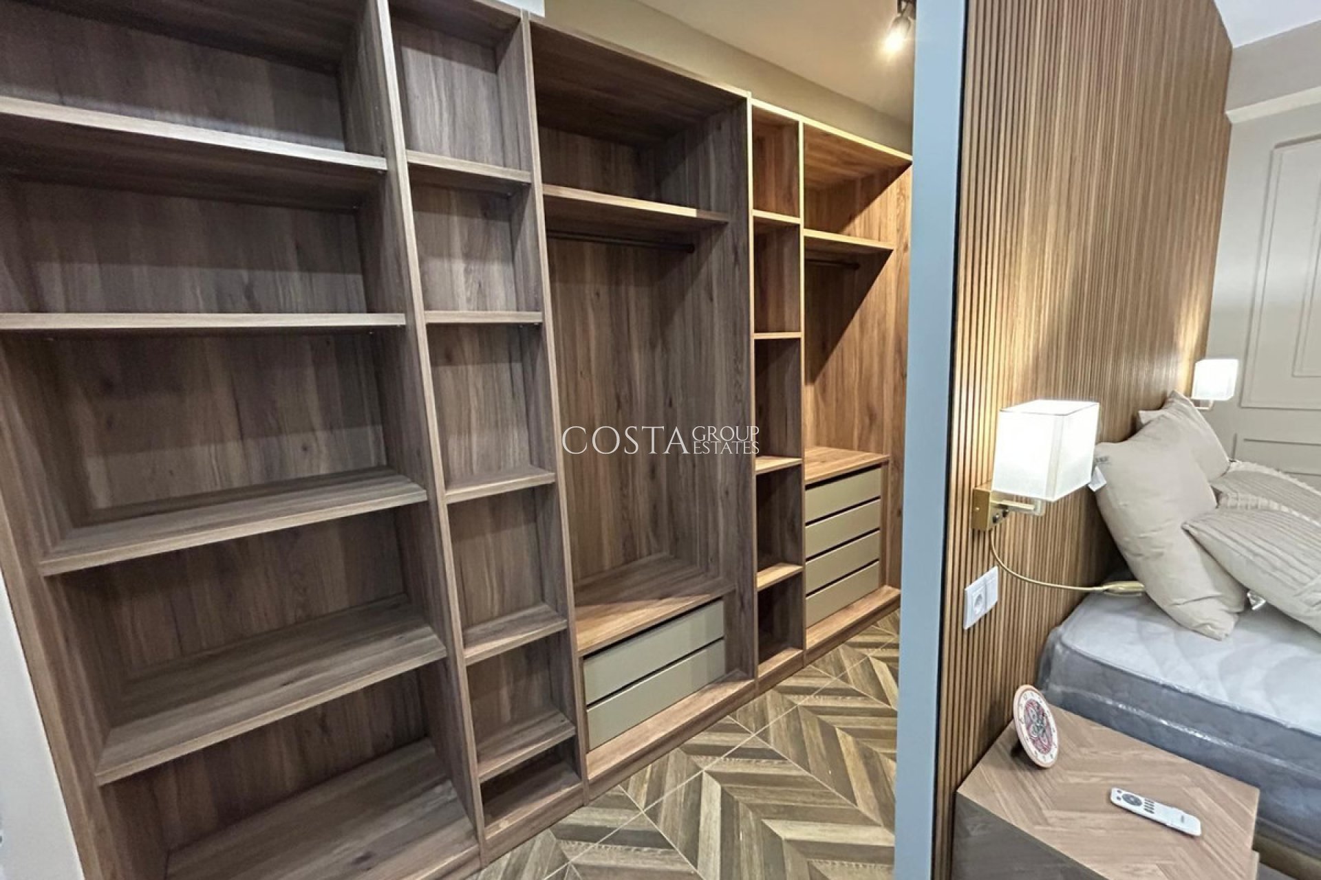 Revente - Apartments -
Alicante City - Alicante City Centro