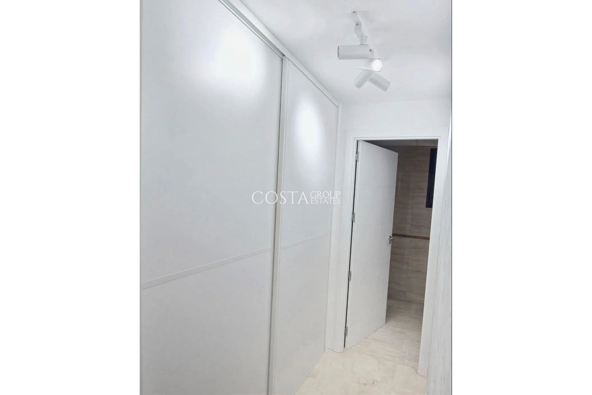 Revente - Apartments -
Alicante City - Alicante City Centro