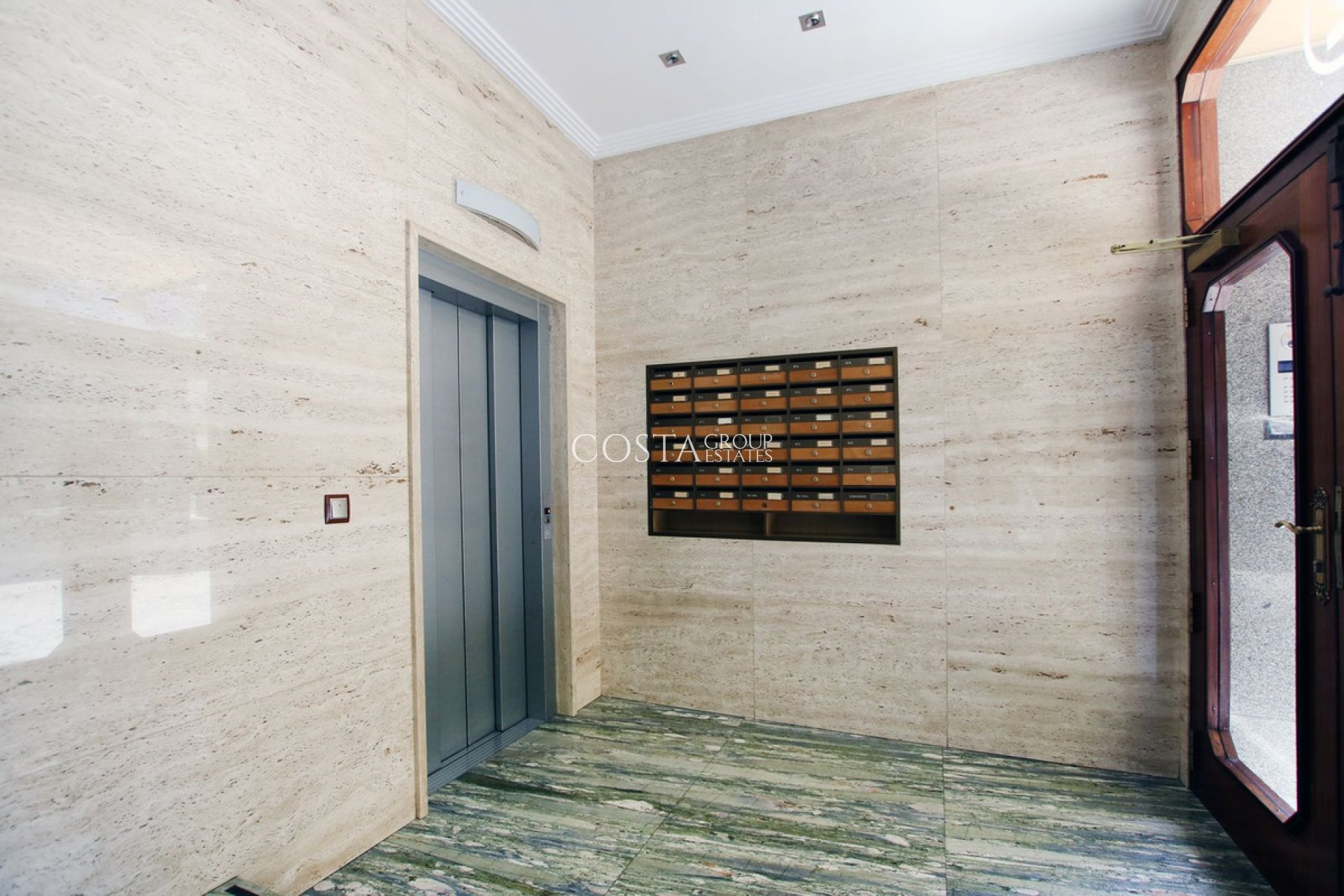 Revente - Apartments -
Alicante City - Alicante City Centro