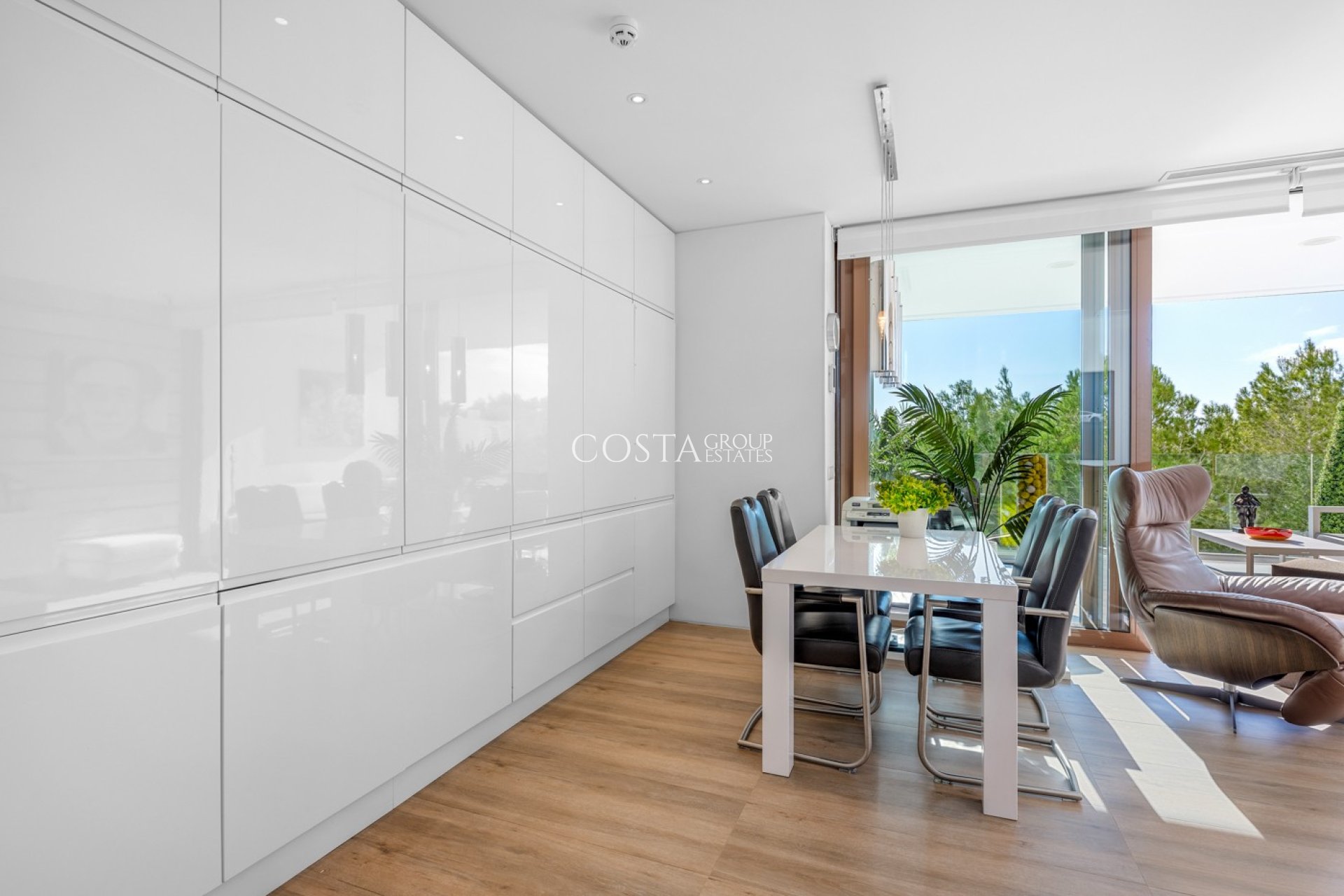 Revente - Apartments -
Las Colinas Golf