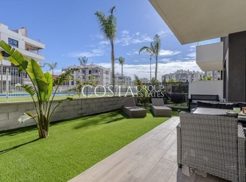 Revente - Apartments -
 - Las Filipinas
