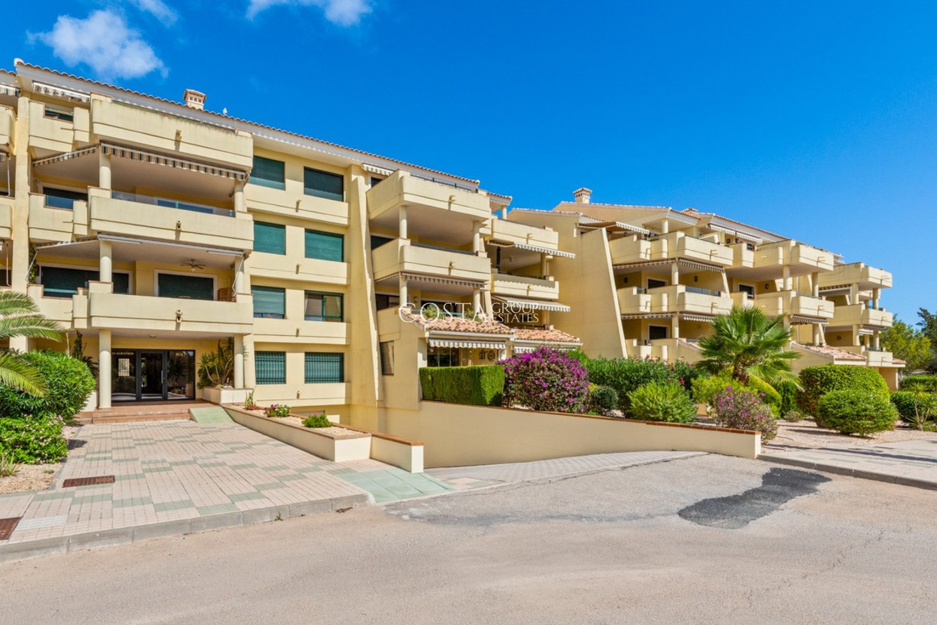 Revente - Apartments -
Orihuela Costa - Campoamor