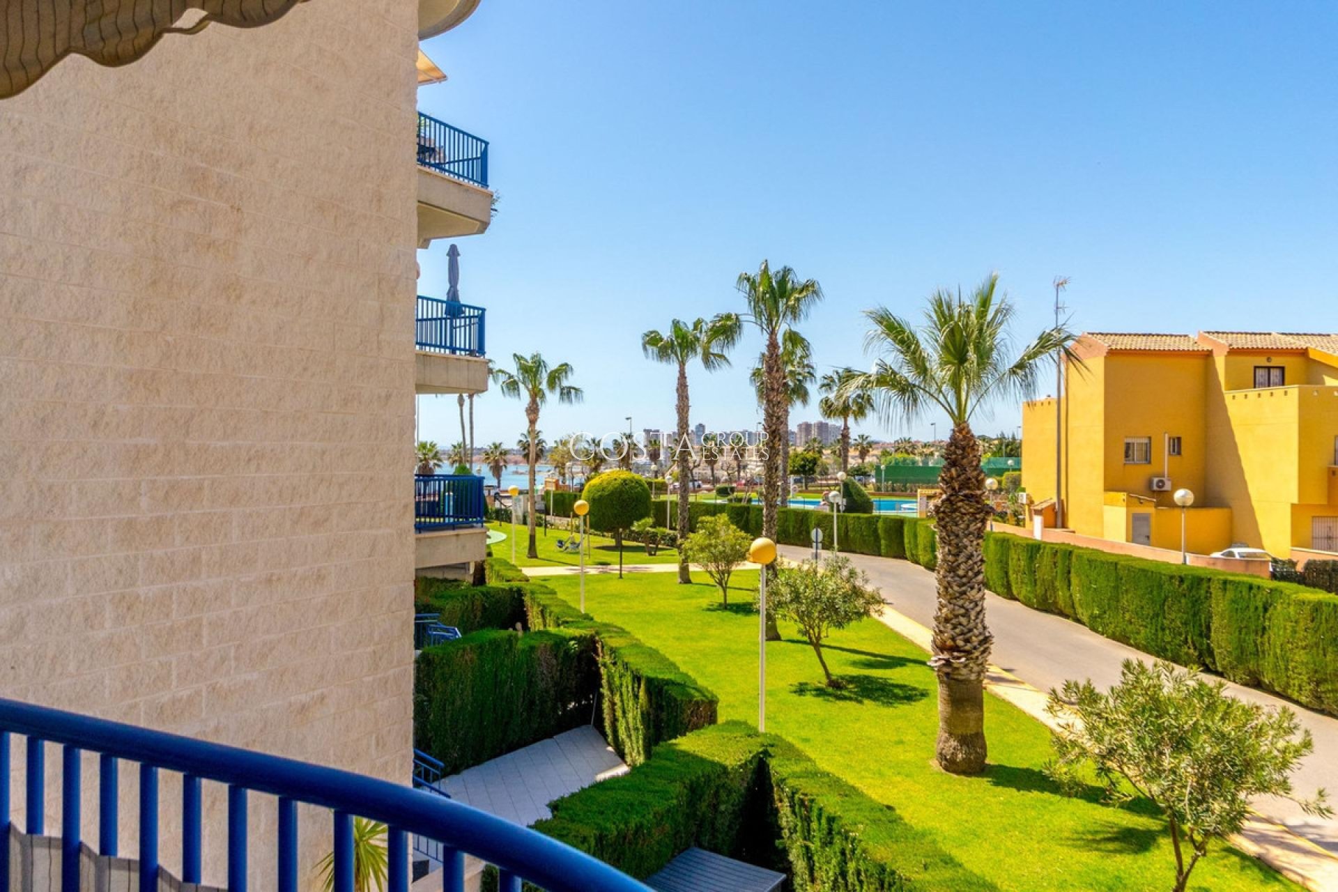 Revente - Apartments -
Orihuela Costa - Campoamor