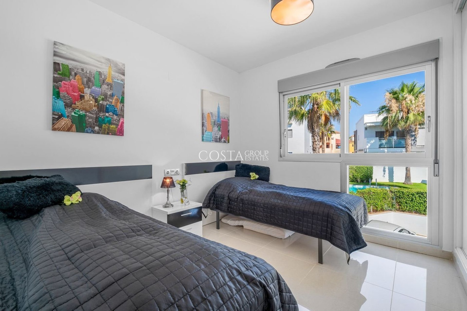 Revente - Apartments -
Orihuela Costa - Punta Prima