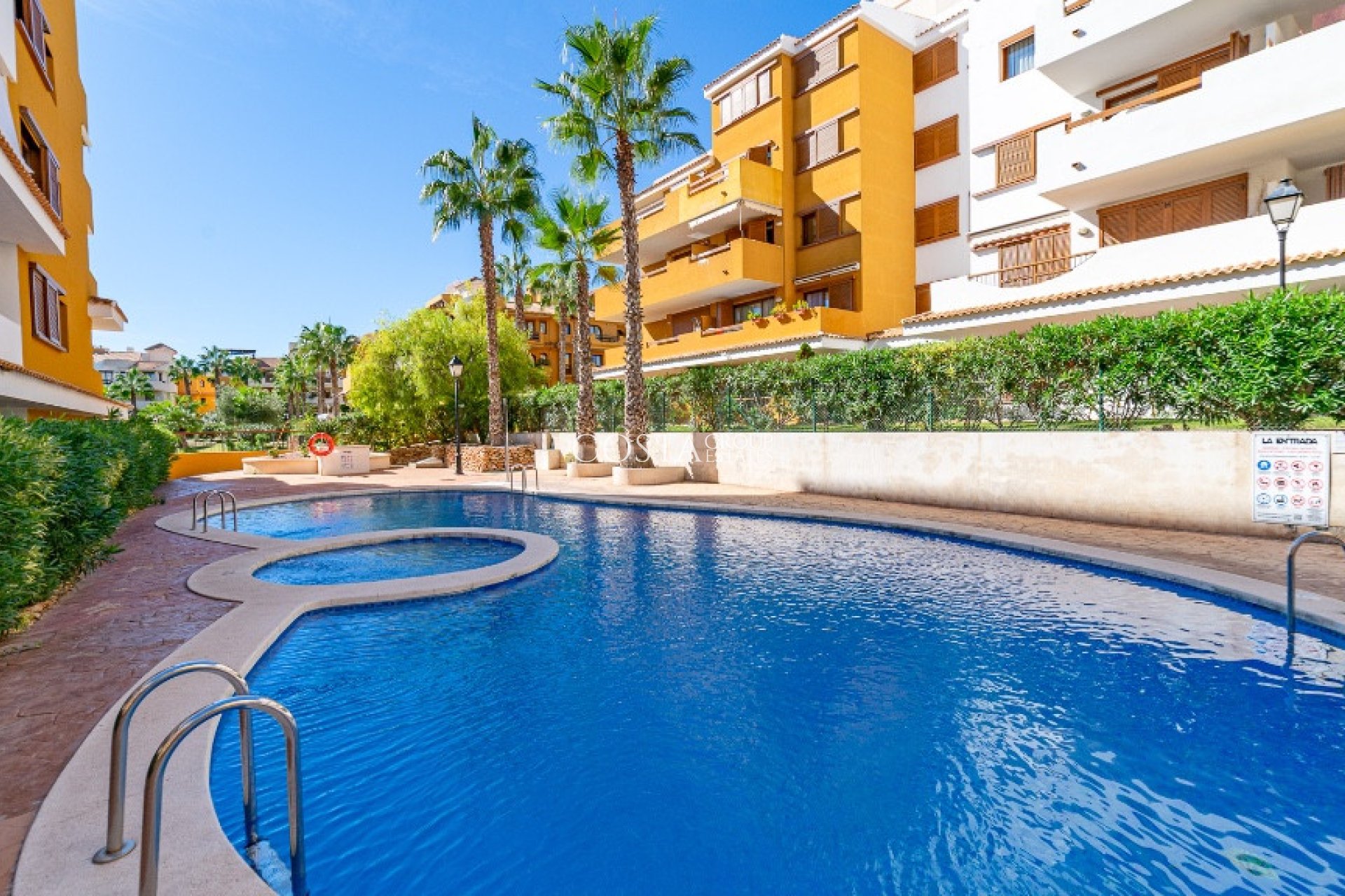 Revente - Apartments -
Orihuela Costa - Punta Prima
