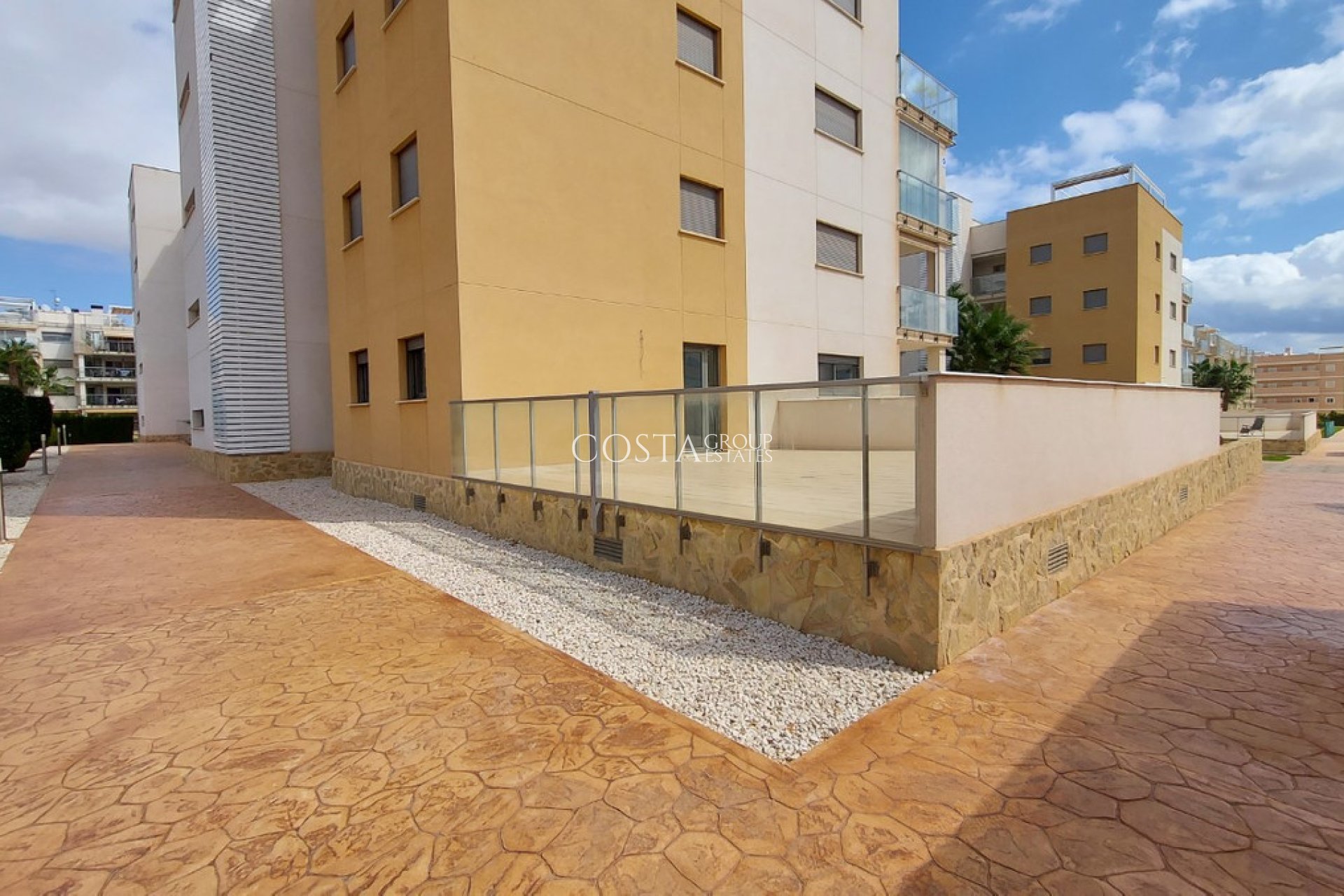 Revente - Apartments -
Orihuela Costa - Villamartin
