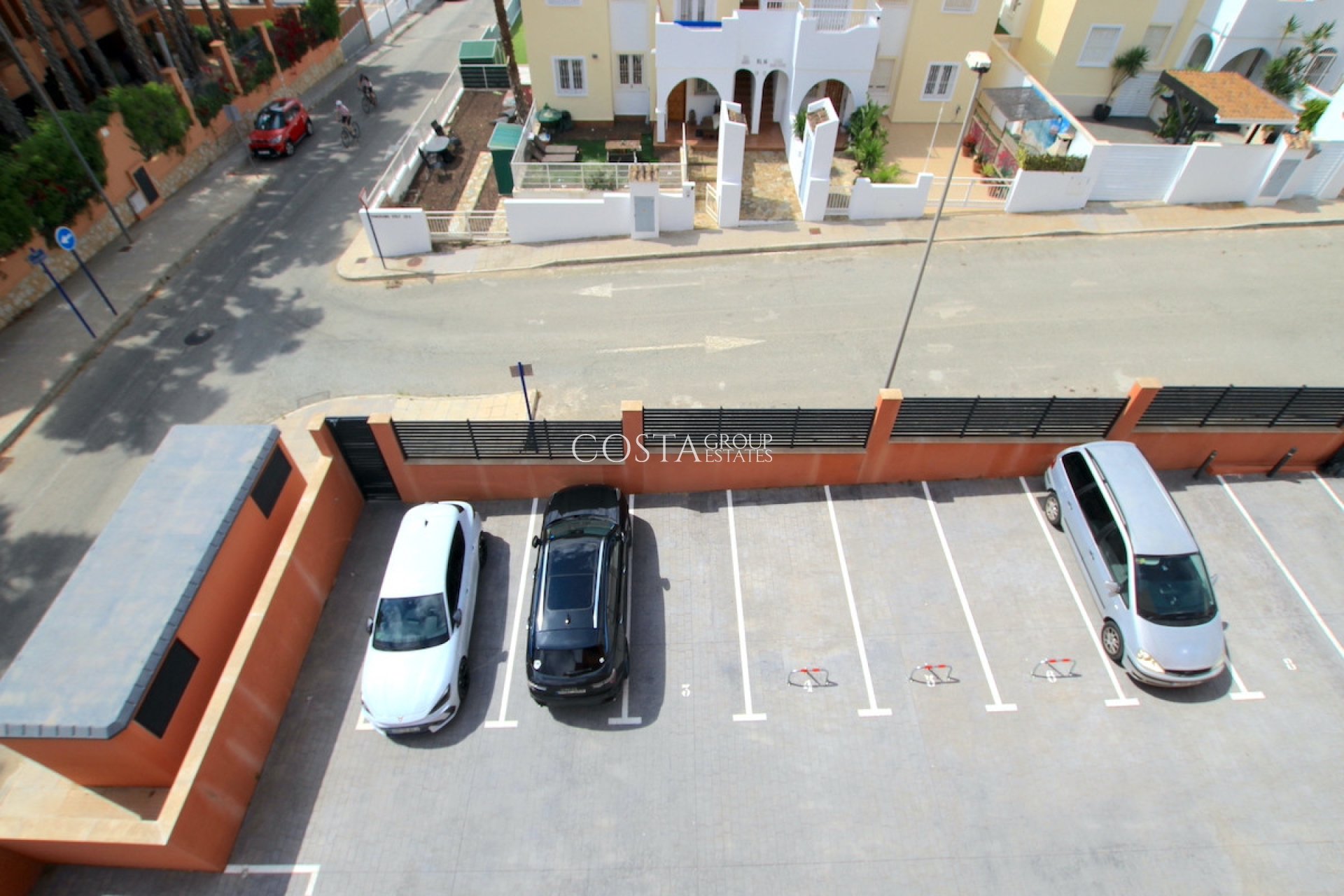 Revente - Apartments -
Orihuela Costa - Villamartin