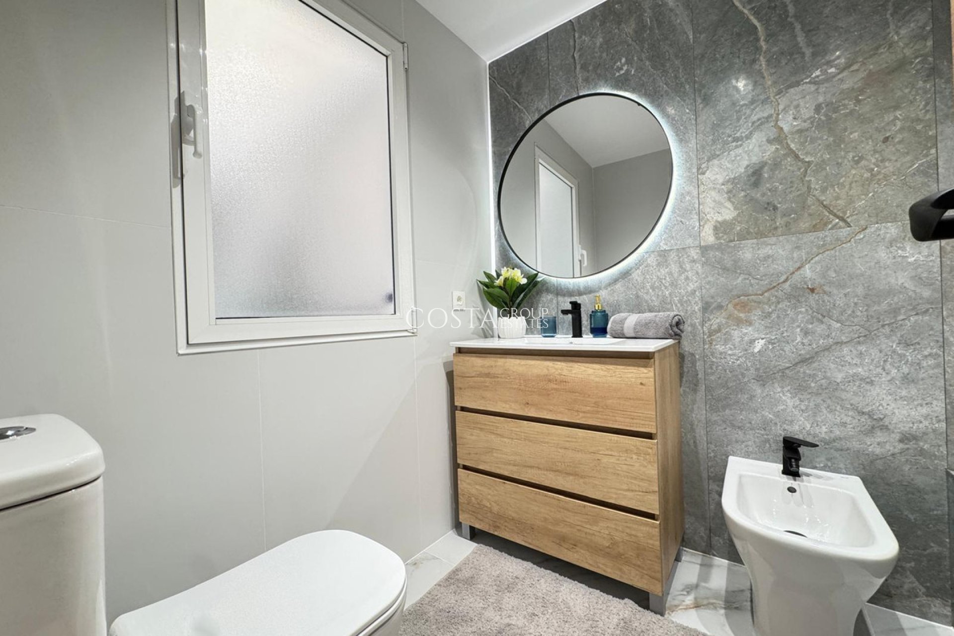 Revente - Apartments -
Torrevieja - Torrevieja Centro