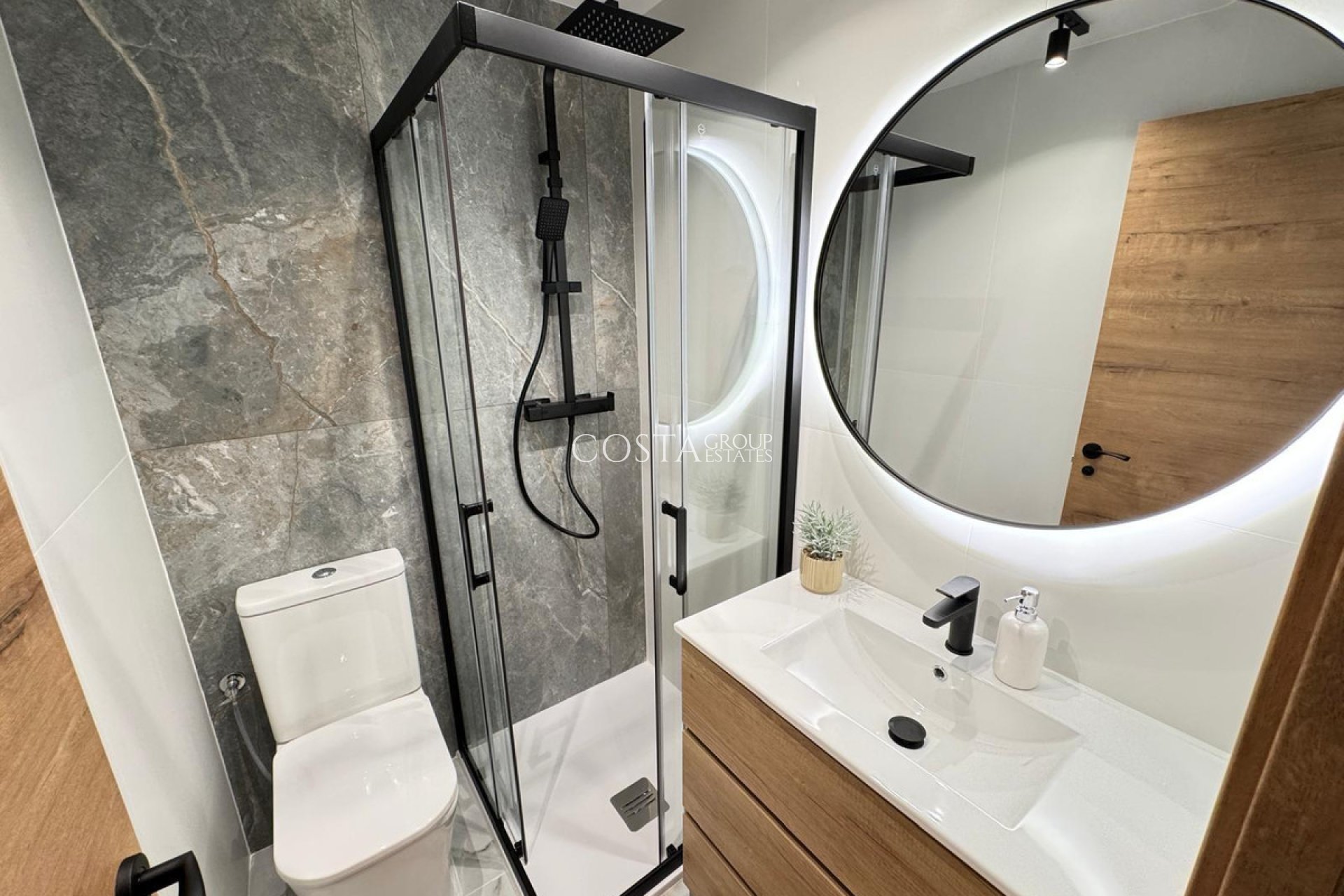 Revente - Apartments -
Torrevieja - Torrevieja Centro