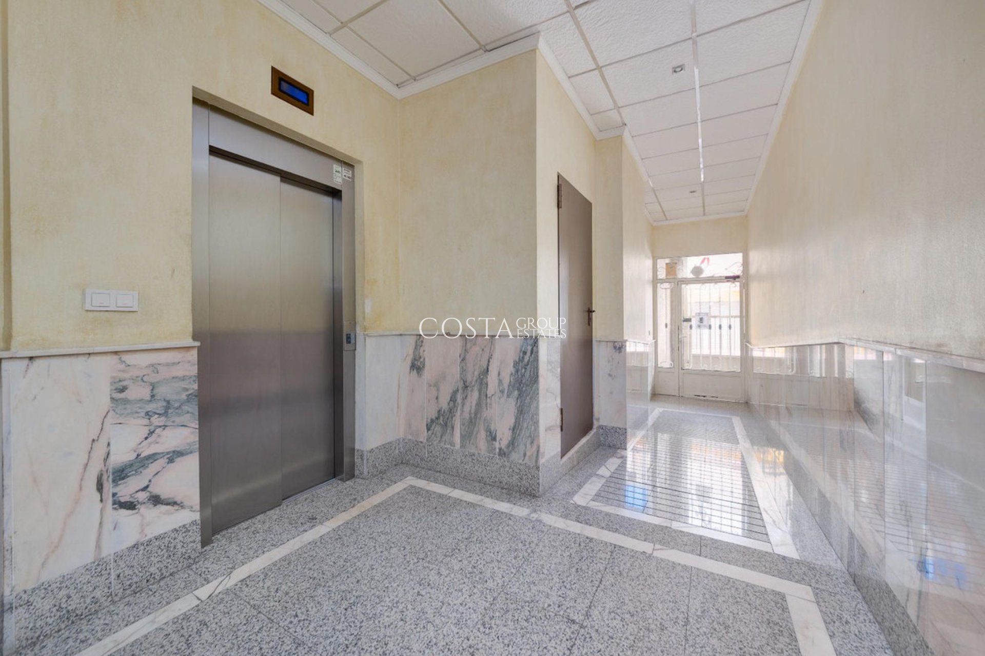 Revente - Apartments -
Torrevieja - Torrevieja Centro