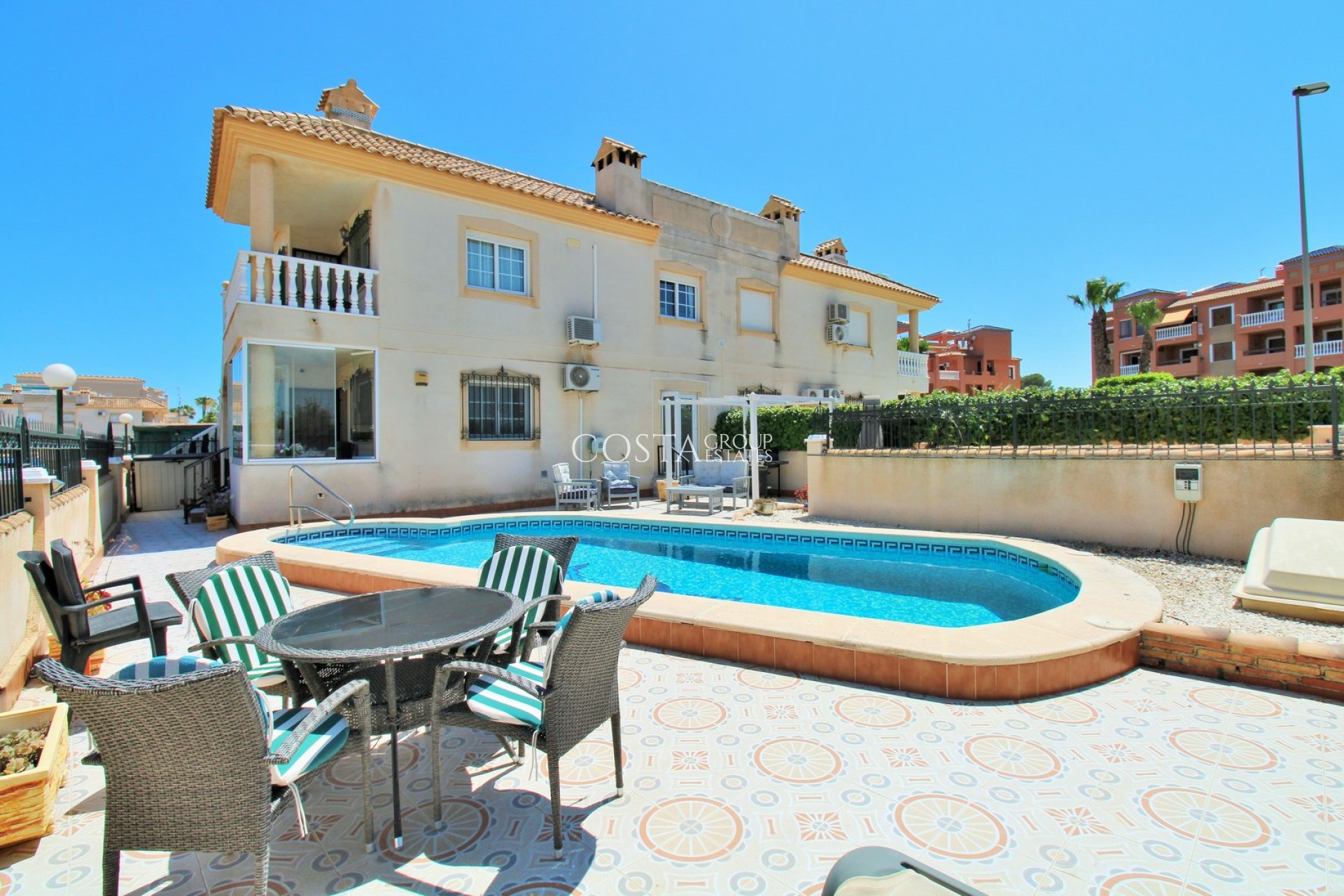Revente - Apartments -
Villamartín - PAU 8