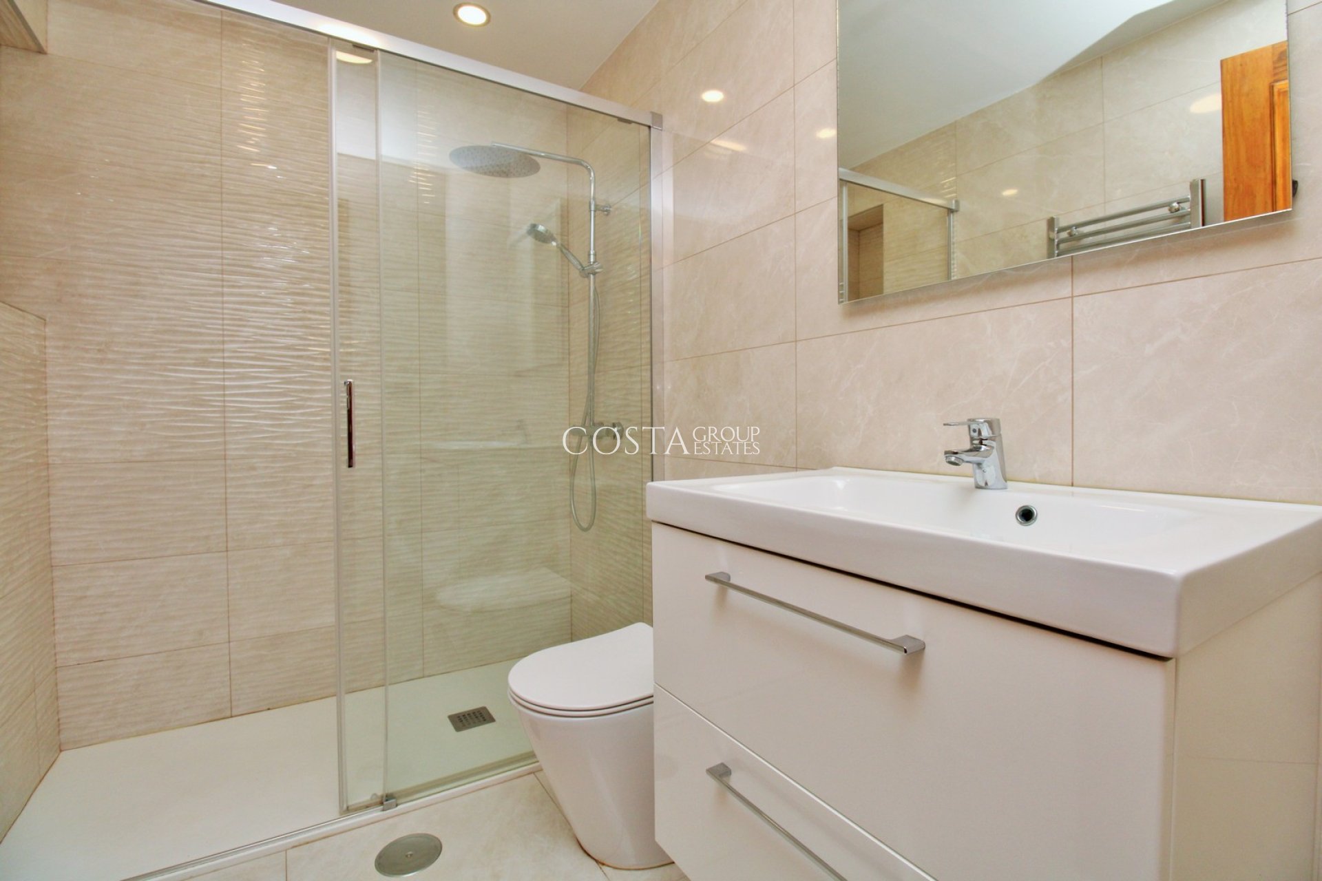 Revente - Apartments -
Villamartín - PAU 8