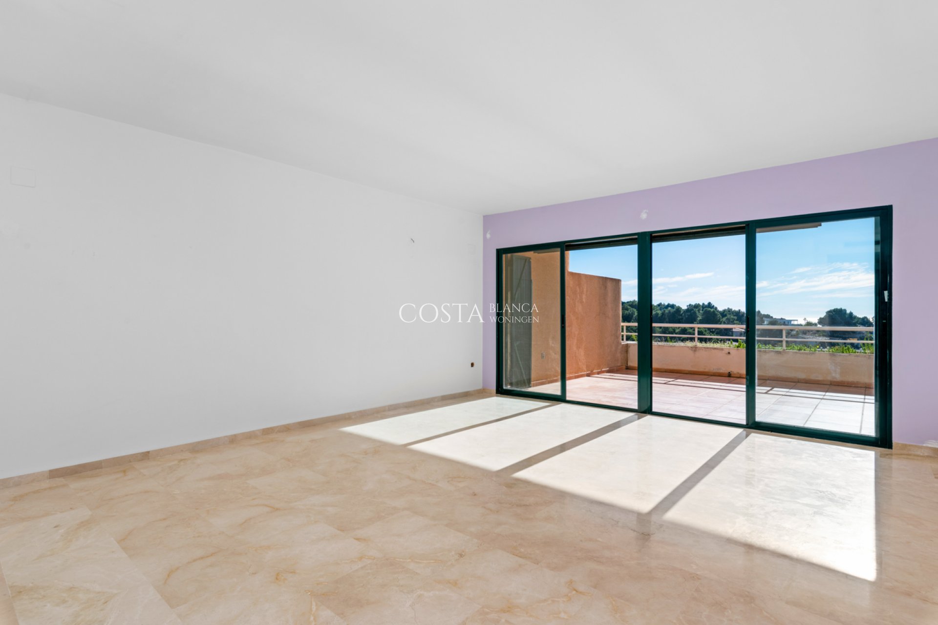 Revente - Appartement -
Altea