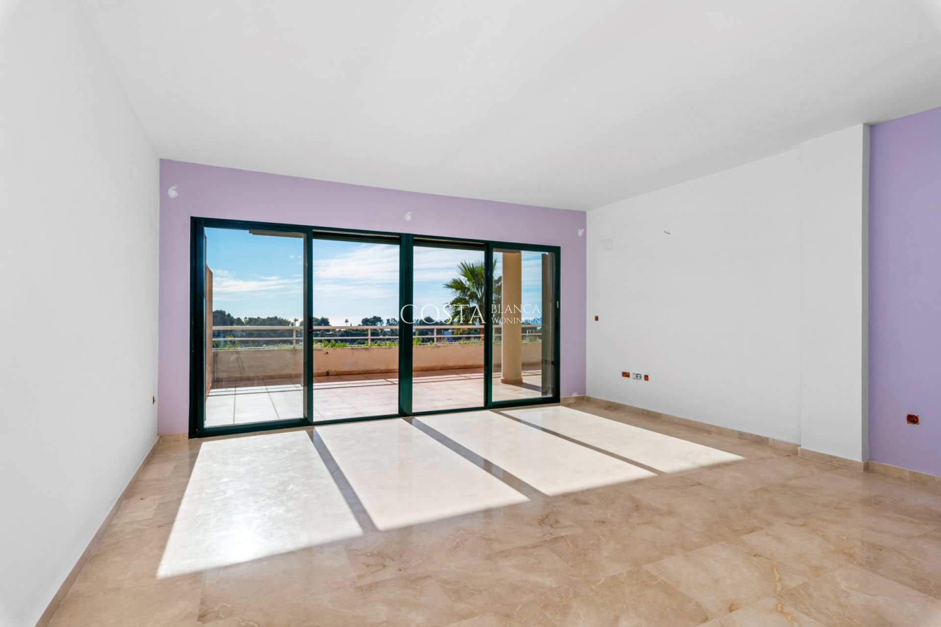 Revente - Appartement -
Altea