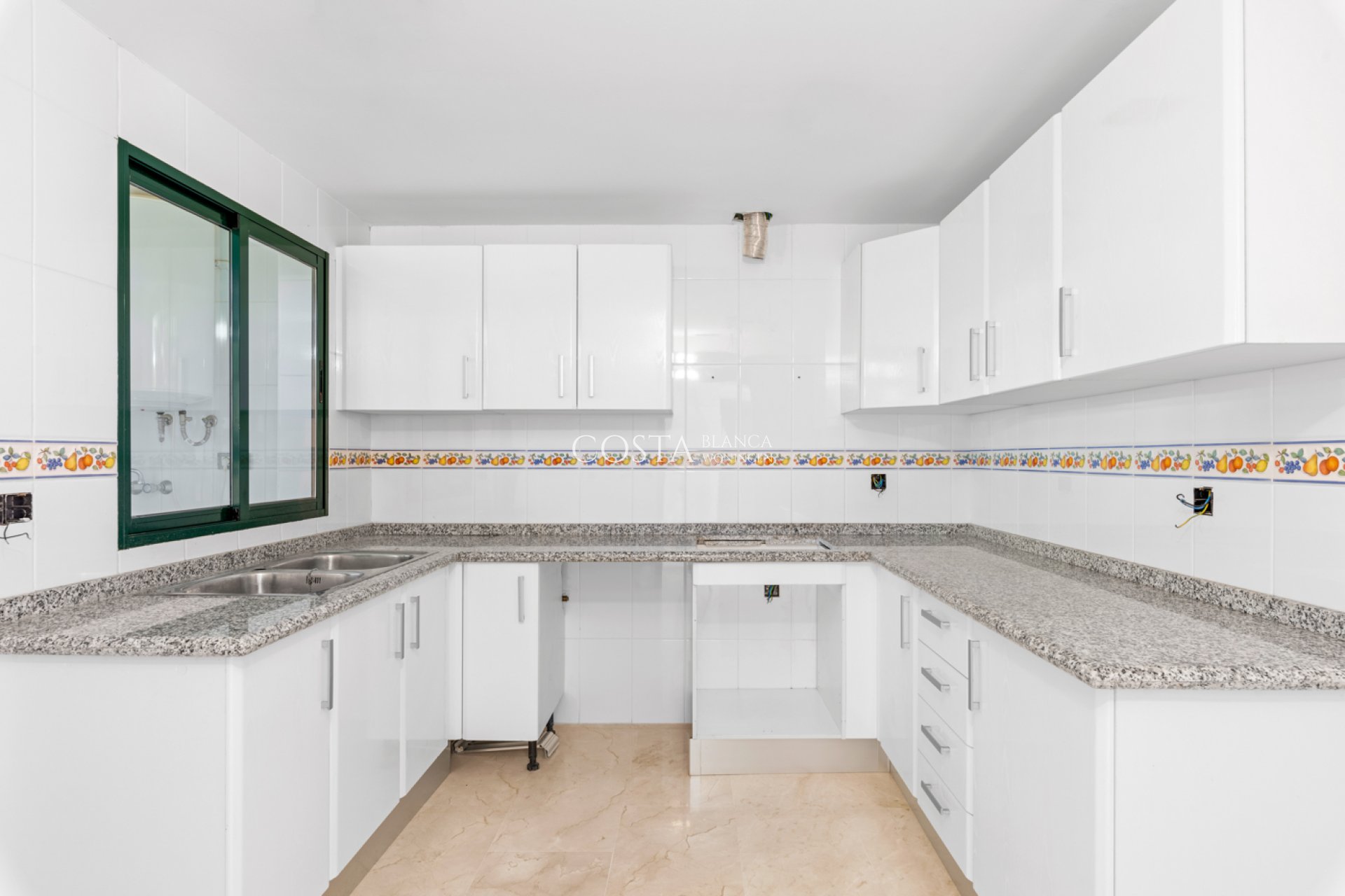 Revente - Appartement -
Altea