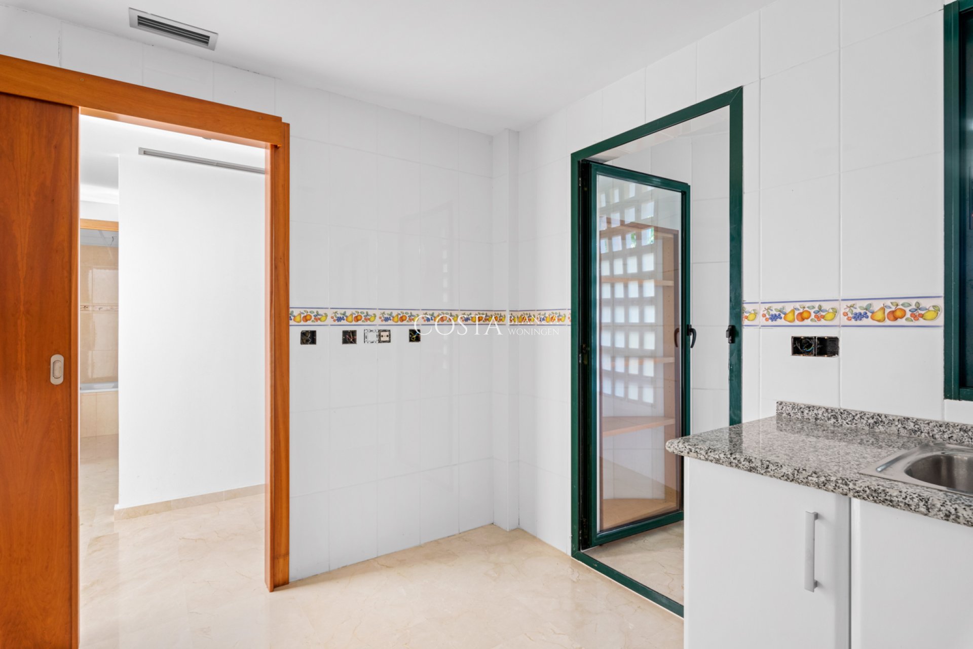 Revente - Appartement -
Altea