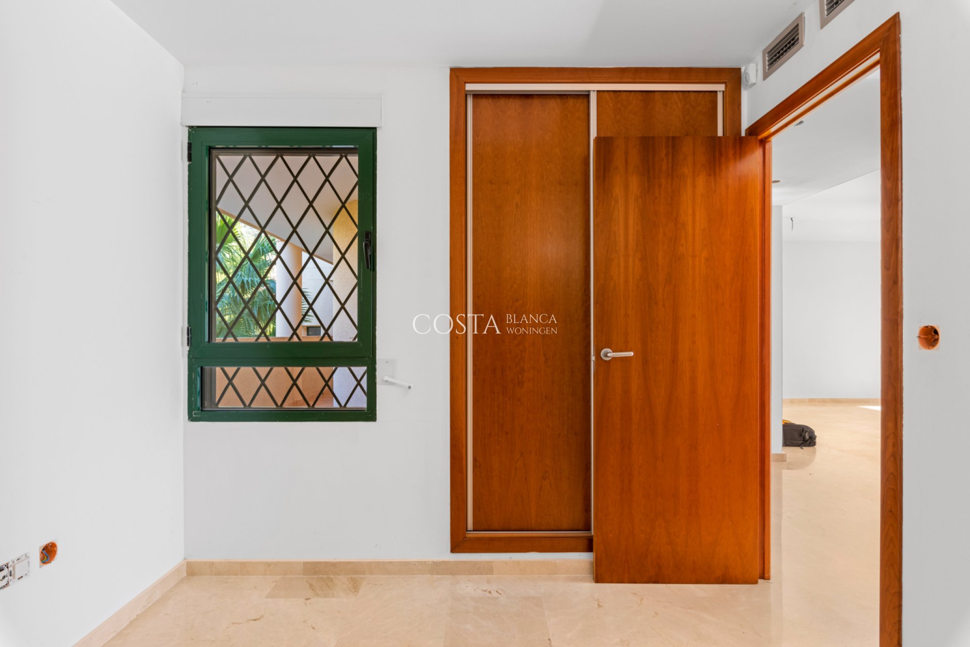 Revente - Appartement -
Altea