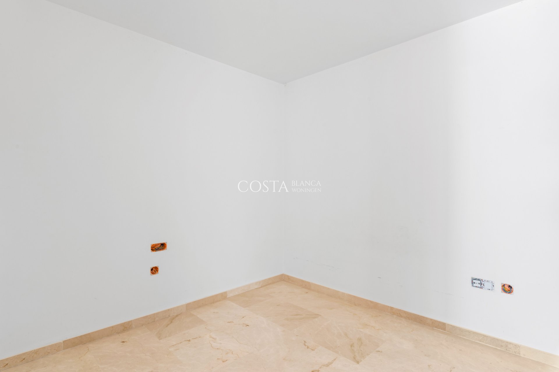 Revente - Appartement -
Altea