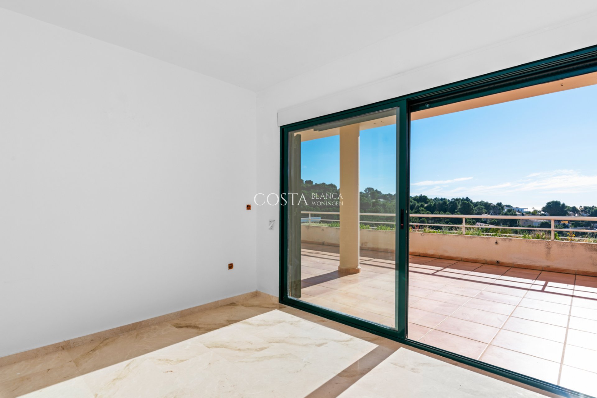 Revente - Appartement -
Altea
