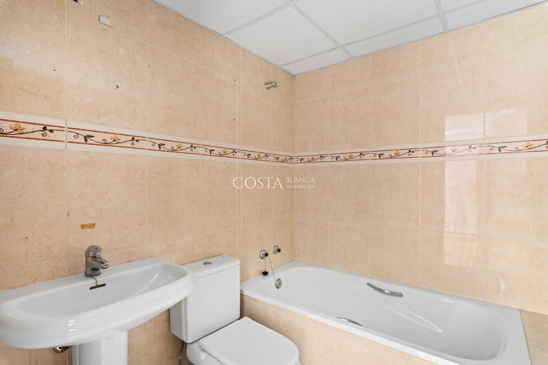 Revente - Appartement -
Altea