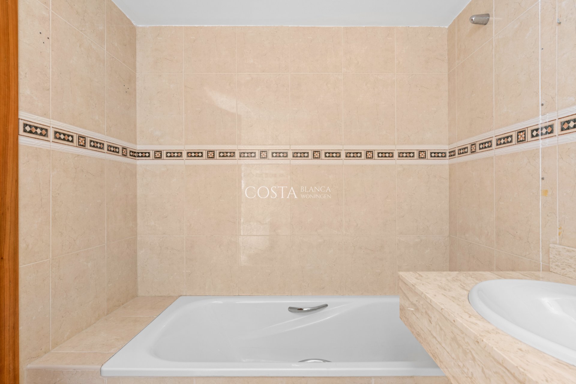 Revente - Appartement -
Altea