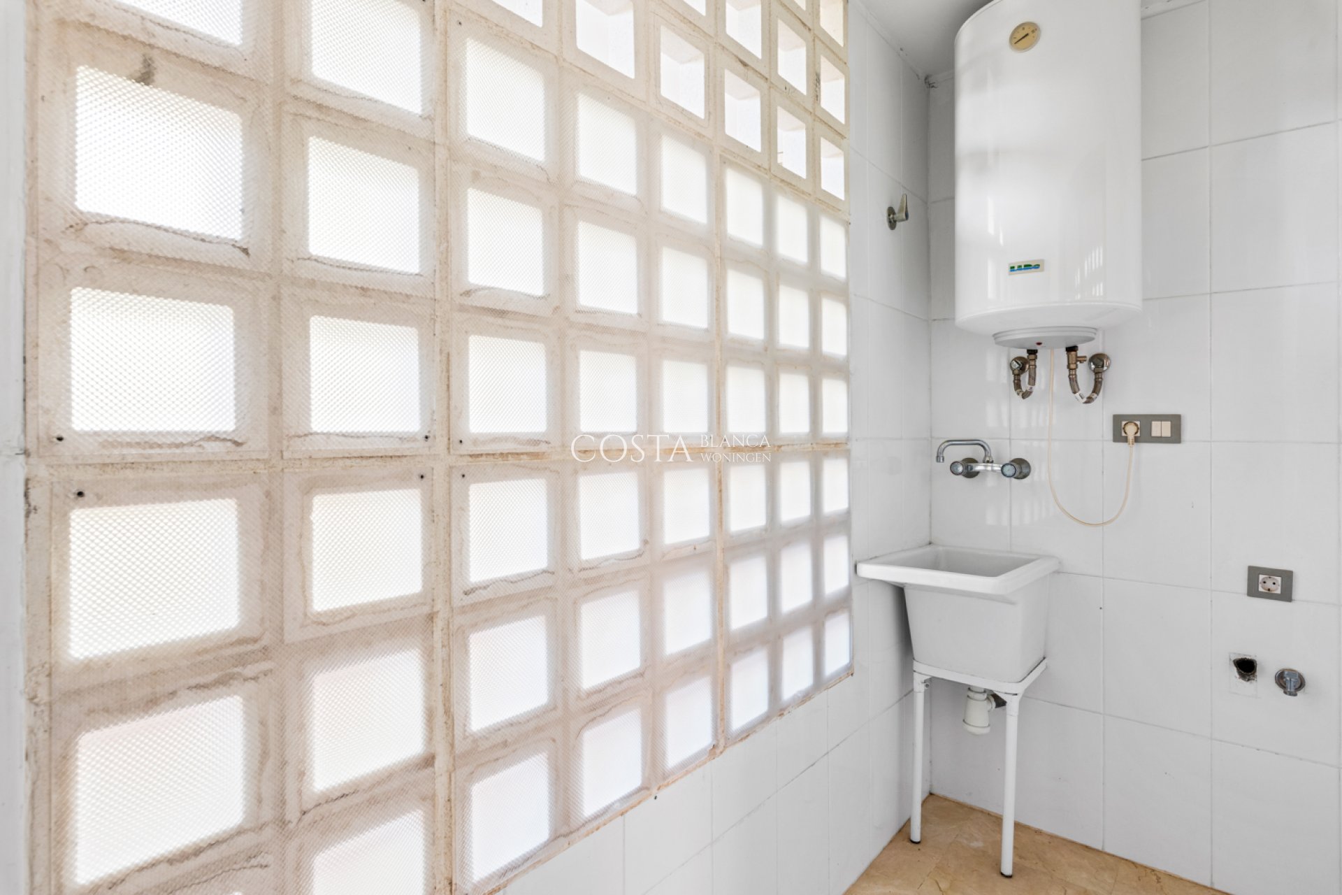 Revente - Appartement -
Altea