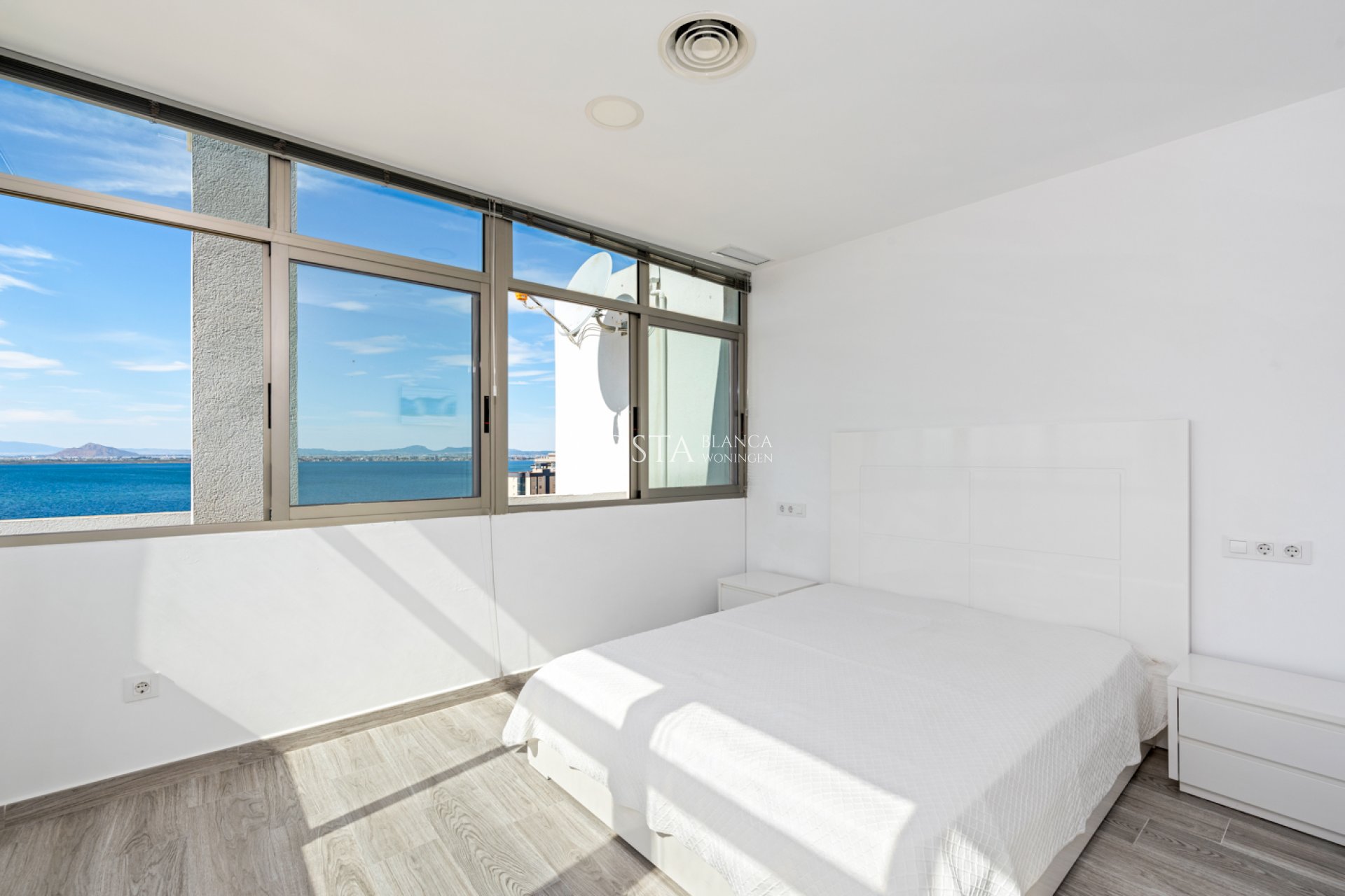 Revente - Appartement -
La Manga del Mar Menor