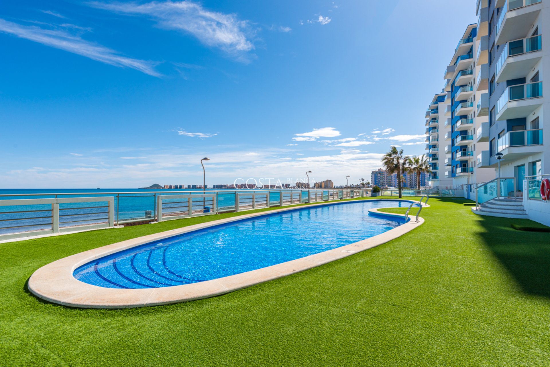 Revente - Appartement -
La Manga del Mar Menor