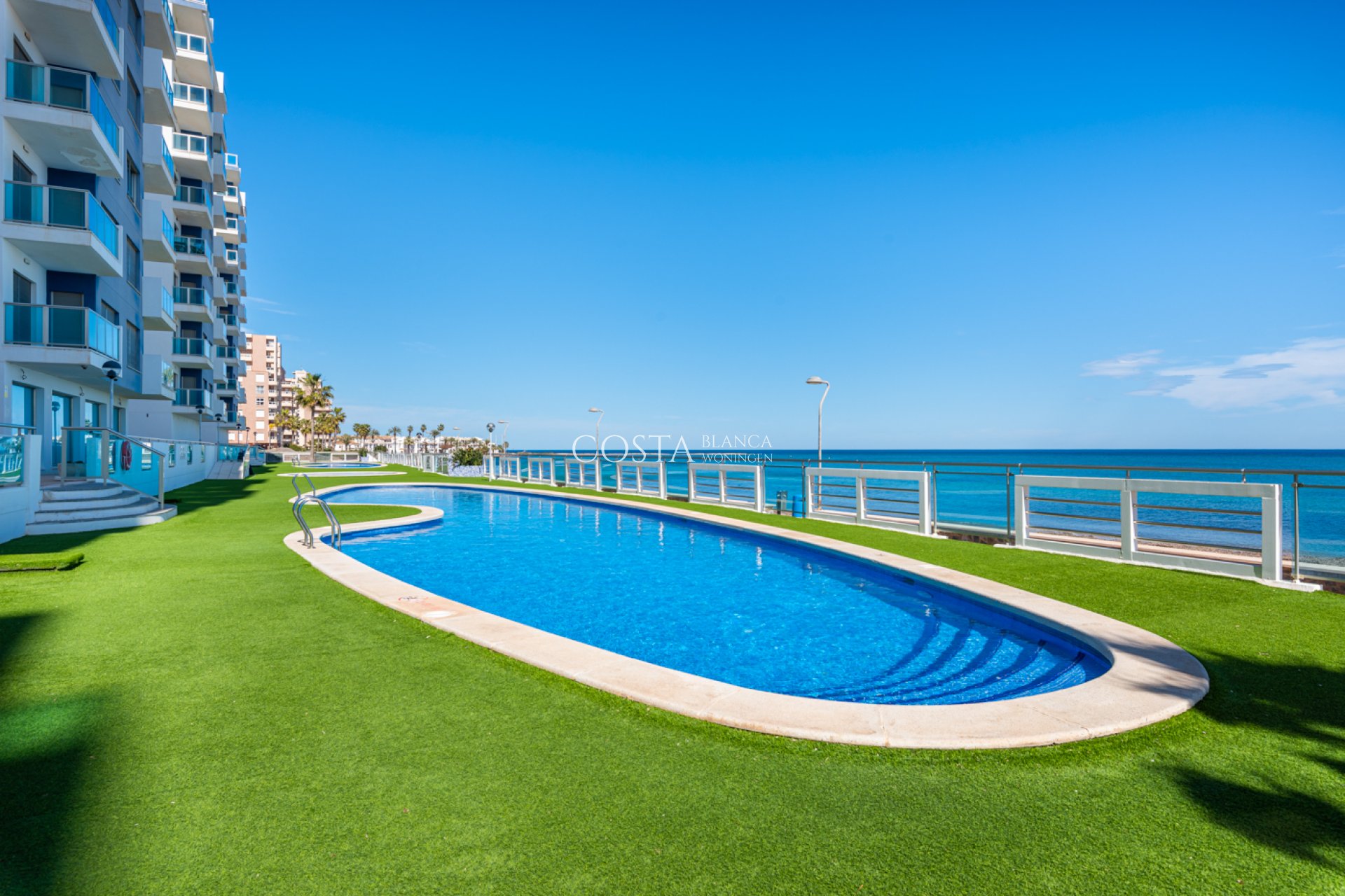 Revente - Appartement -
La Manga del Mar Menor