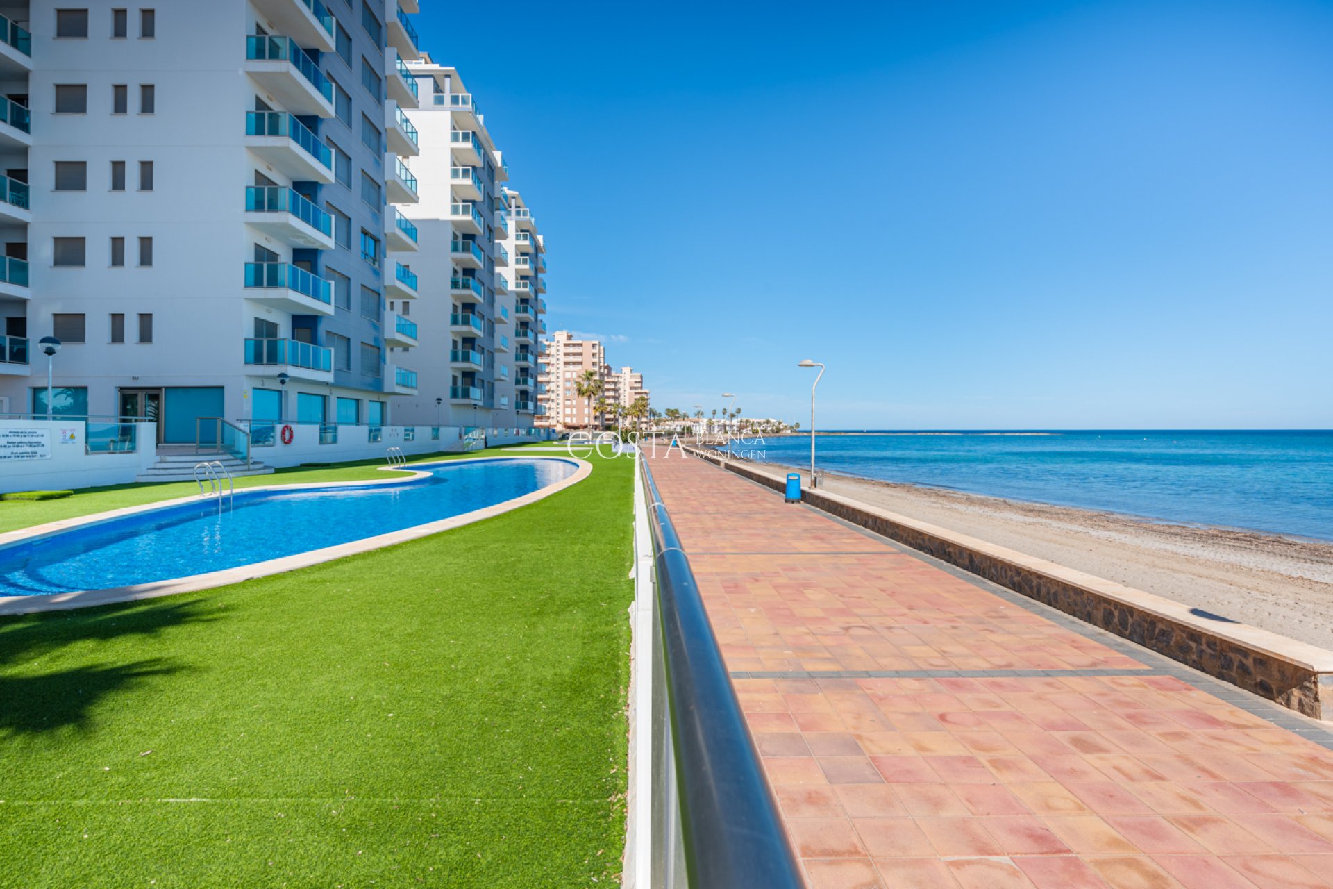 Revente - Appartement -
La Manga del Mar Menor