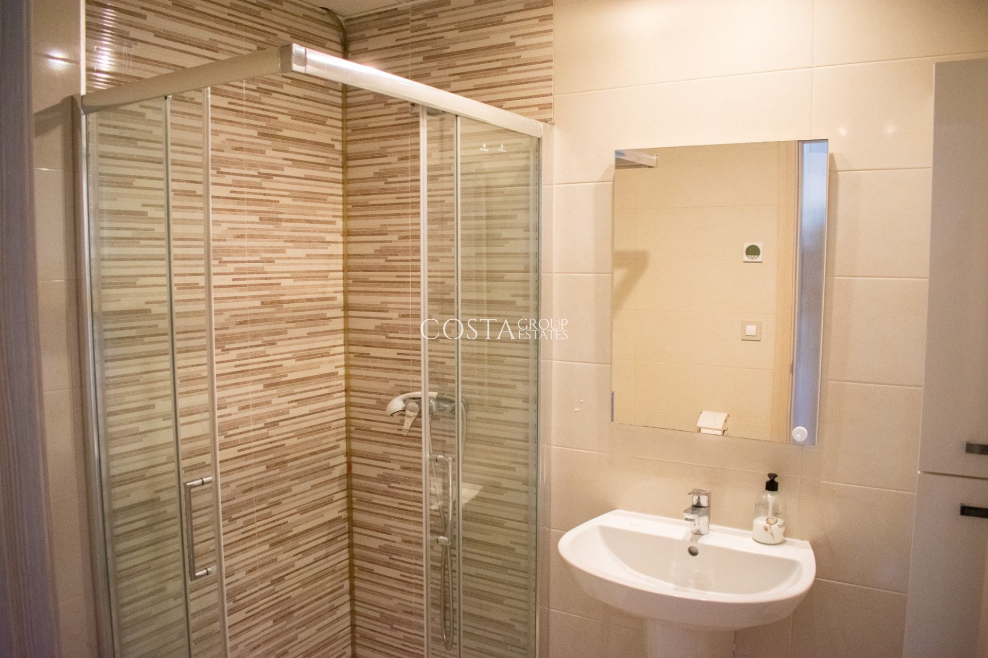 Revente - Appartement -
Orihuela Costa - Cabo Roig