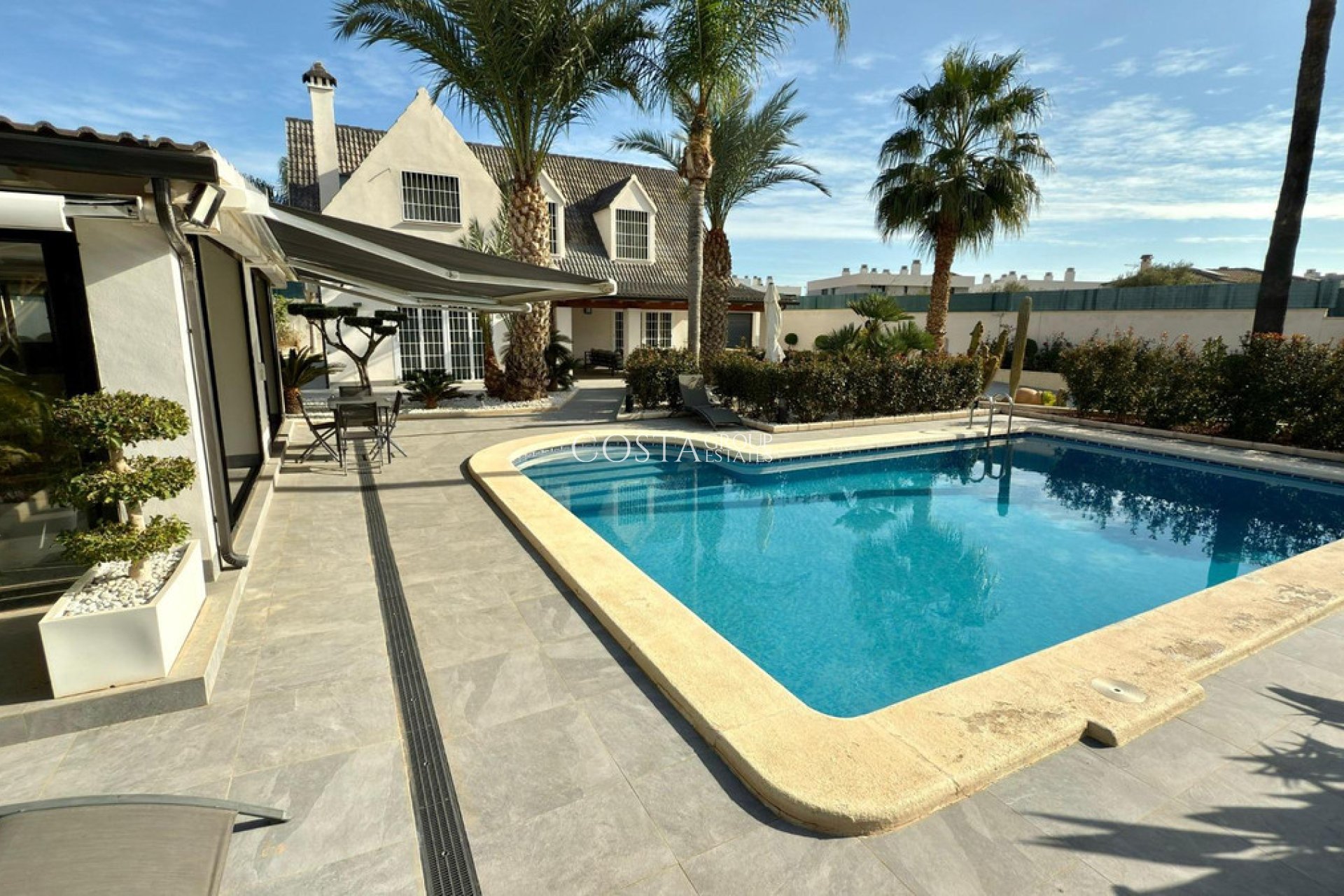 Revente - Maison -
Alicante - Alicante Centro