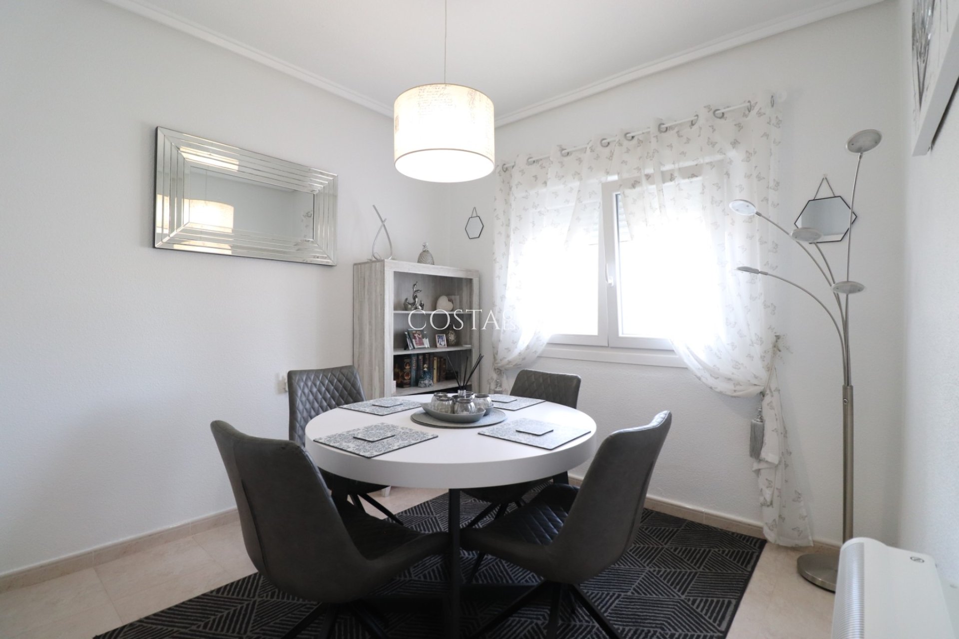 Revente - Maison -
Benijofar - Monte Azul