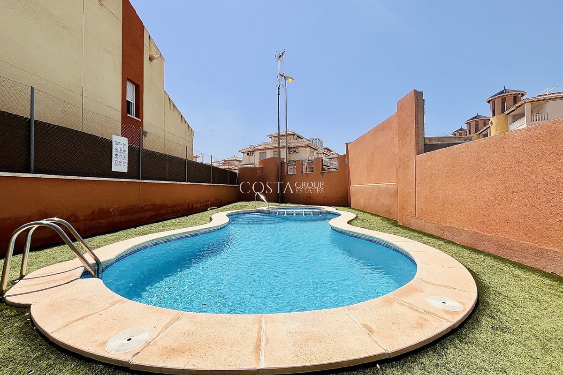 Revente - Maison -
Orihuela - Cabo Roig