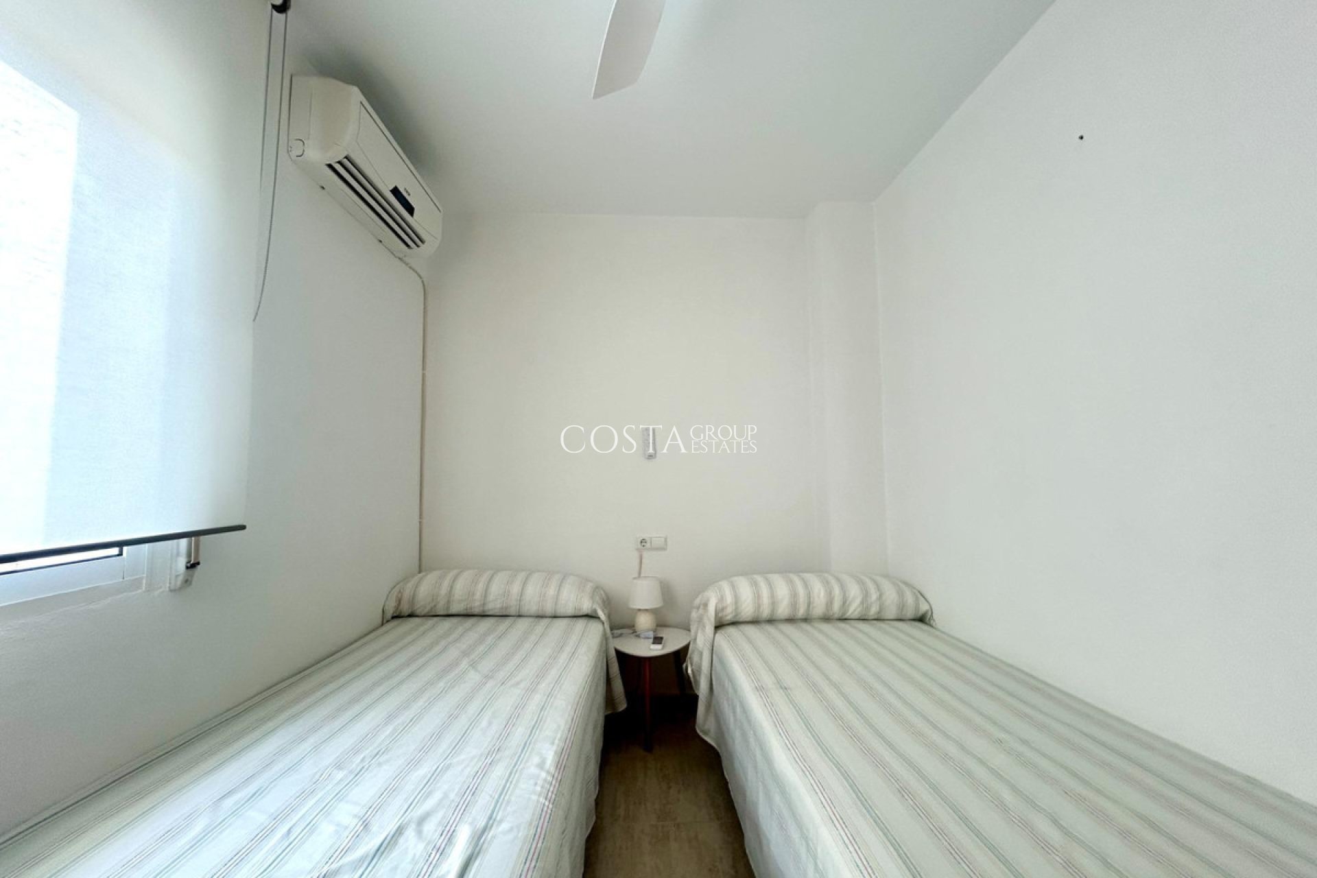 Revente - Maison -
Orihuela Costa - Campoamor