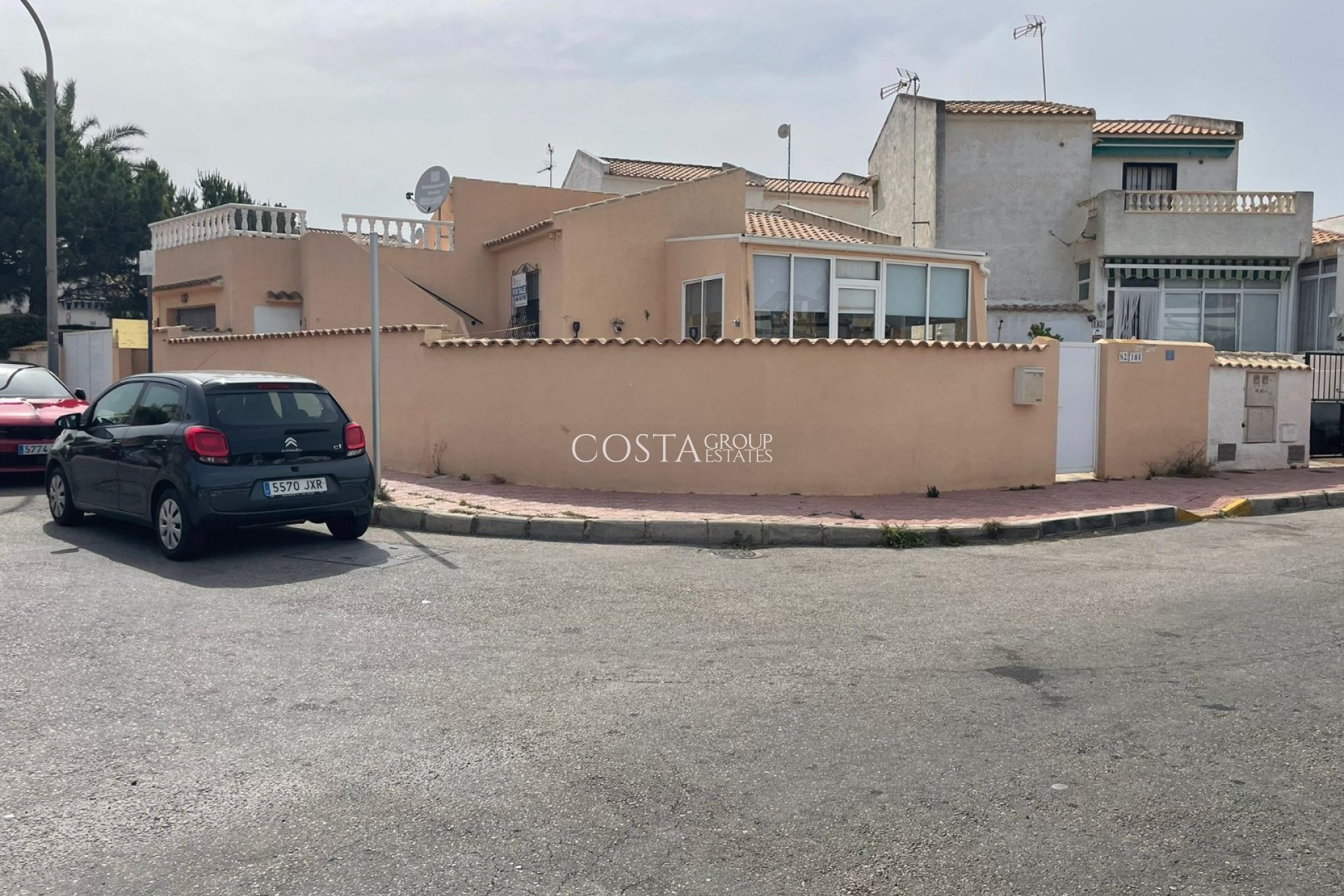 Revente - Maison -
Orihuela Costa - La Florida