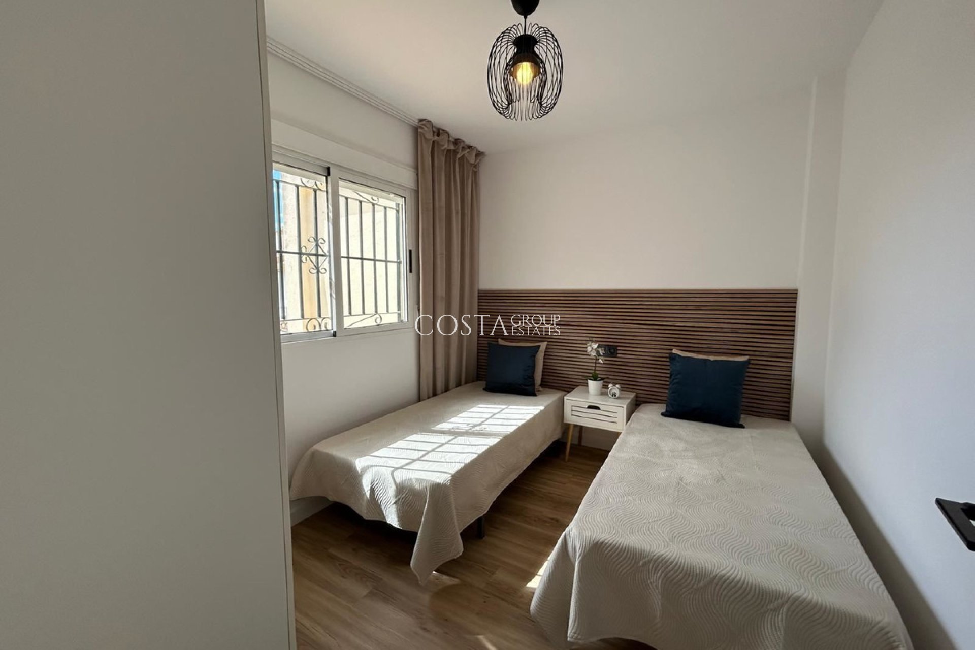 Revente - Maison -
Orihuela Costa - La Florida