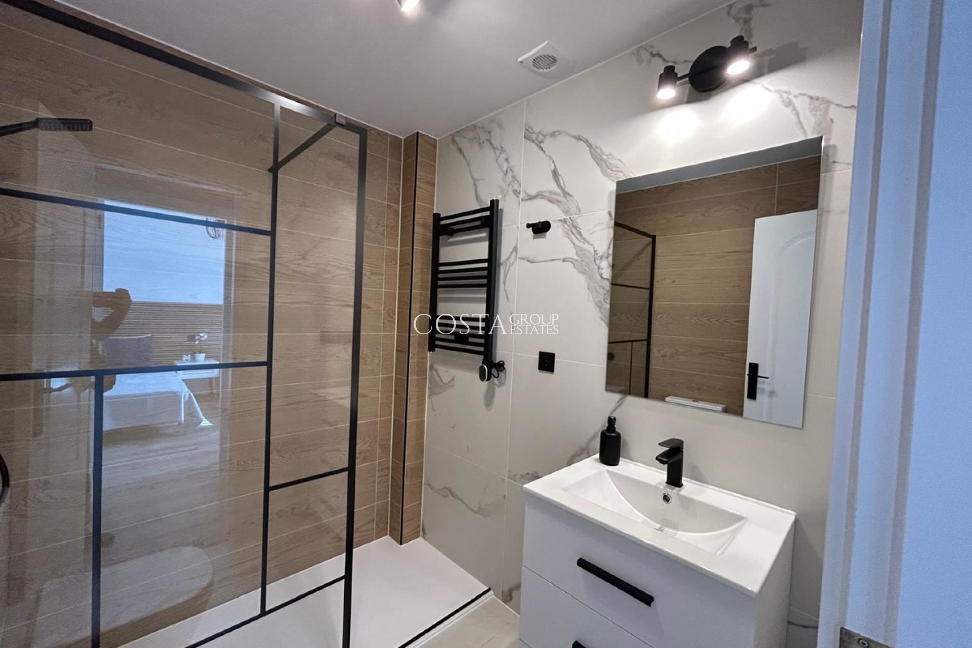 Revente - Maison -
Orihuela Costa - La Florida