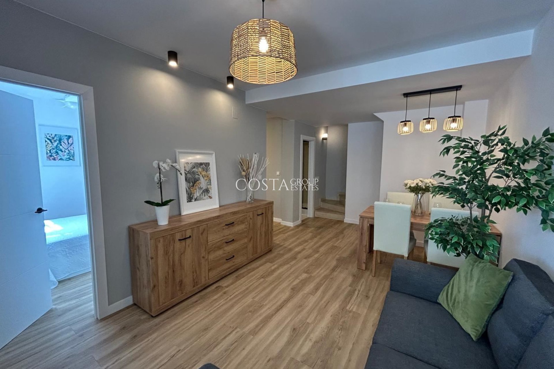 Revente - Maison -
Orihuela Costa - La Florida