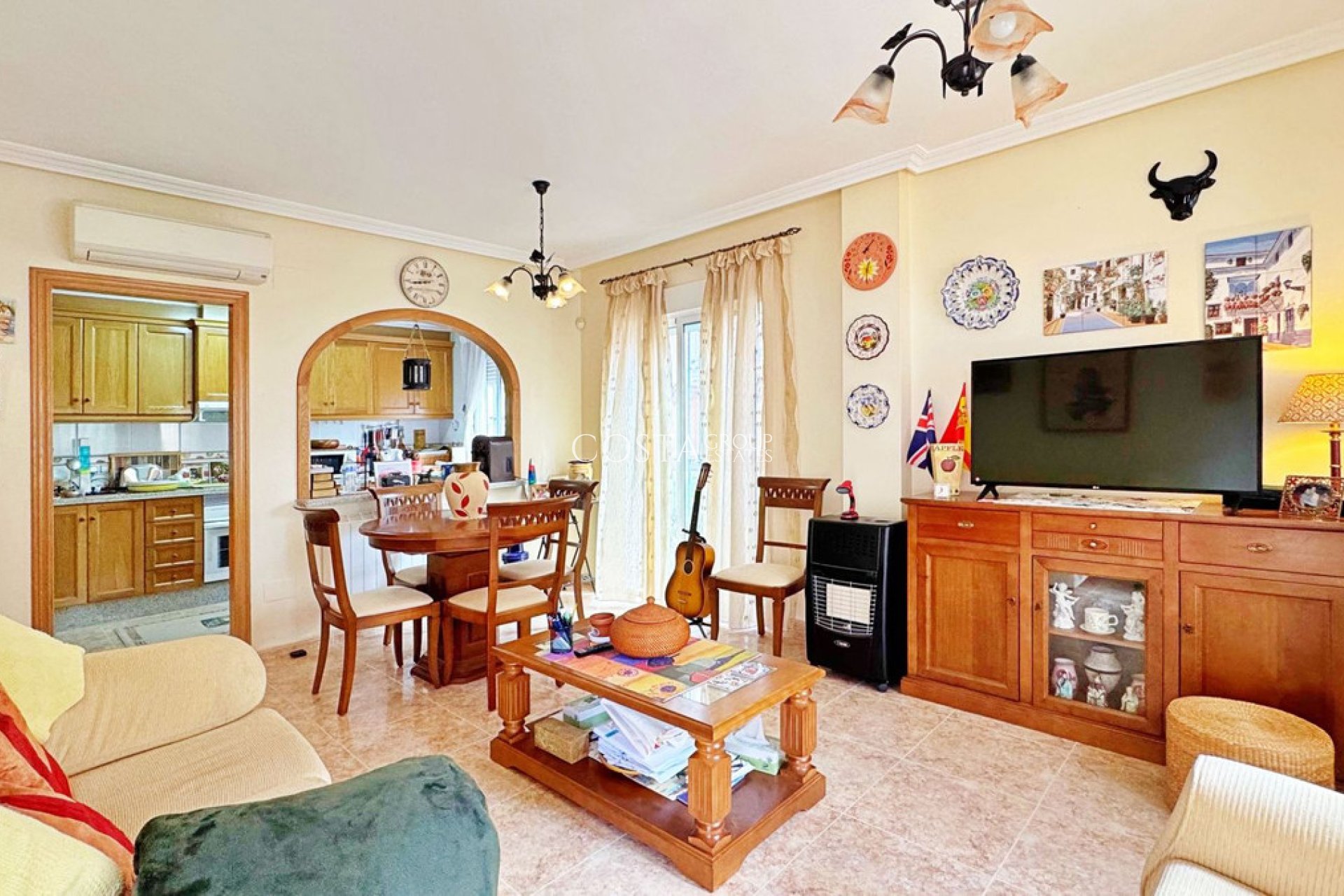 Revente - Maison -
Orihuela Costa - Villamartin