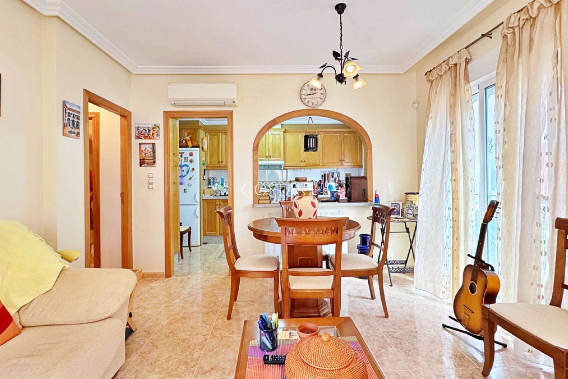 Revente - Maison -
Orihuela Costa - Villamartin